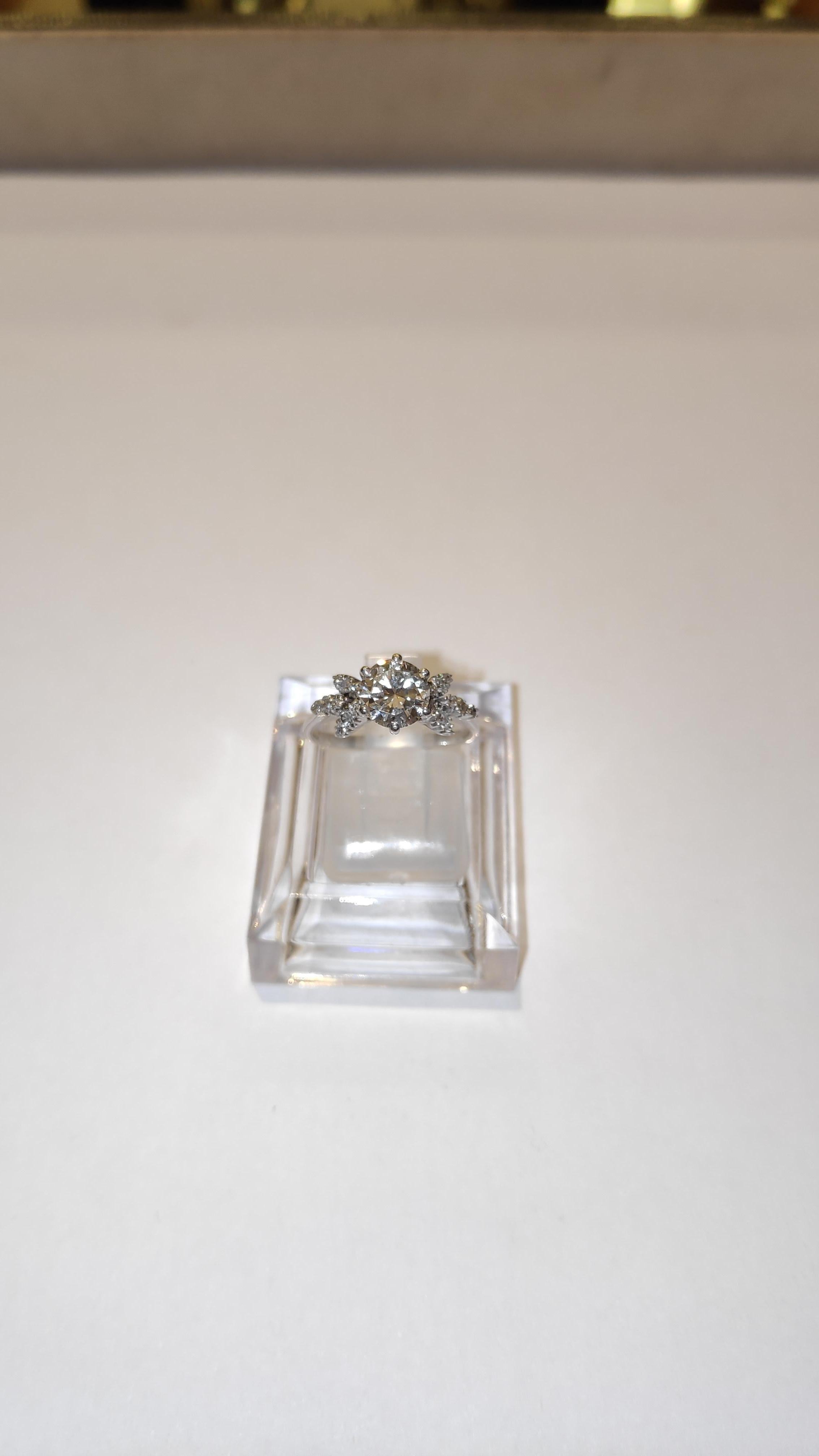 IGI Certified 1.01 Carat Solitaire Diamond Ring For Sale 1