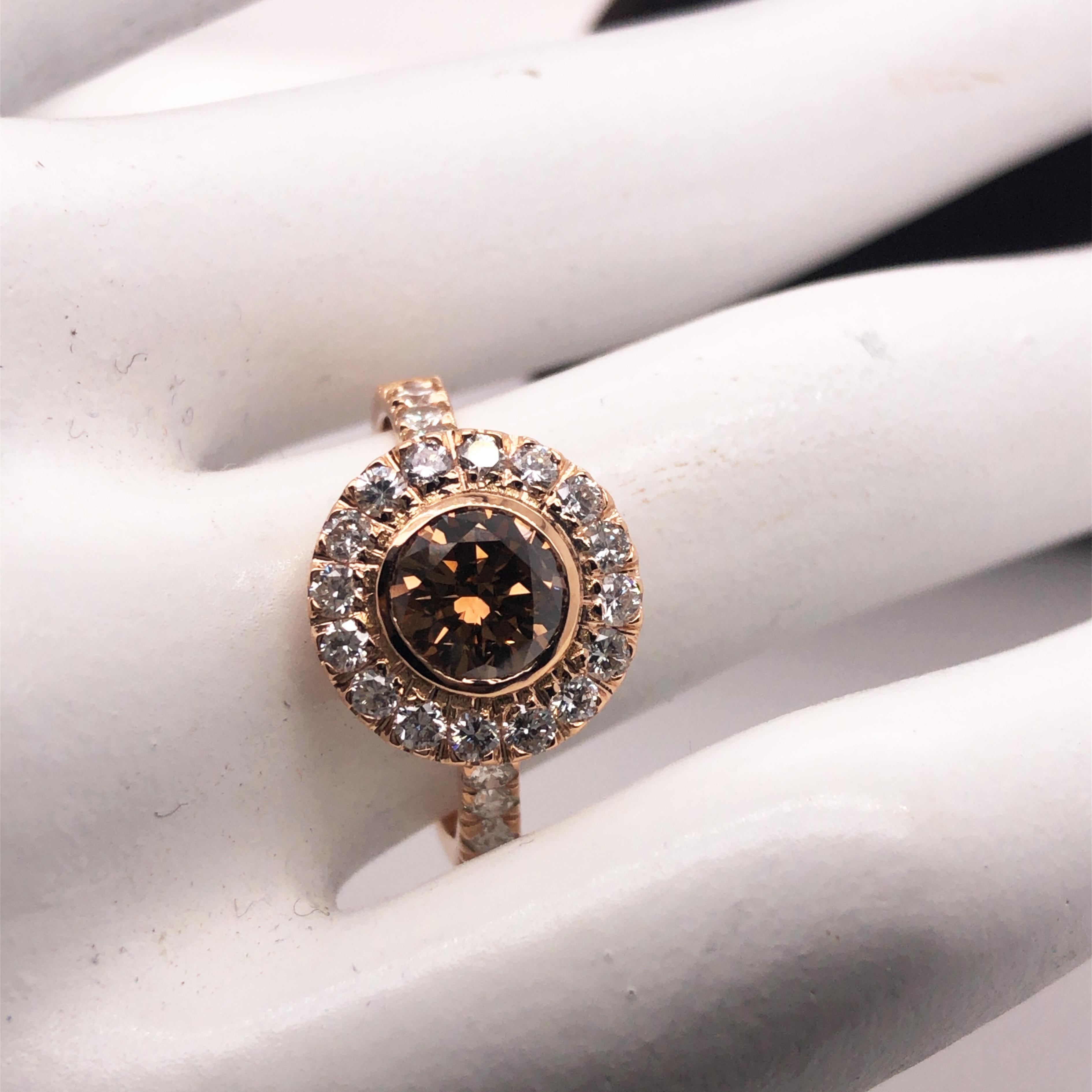 IGI Certified 1.01 Karat Champagne White Diamond Rose Gold Solitaire Ring For Sale 3