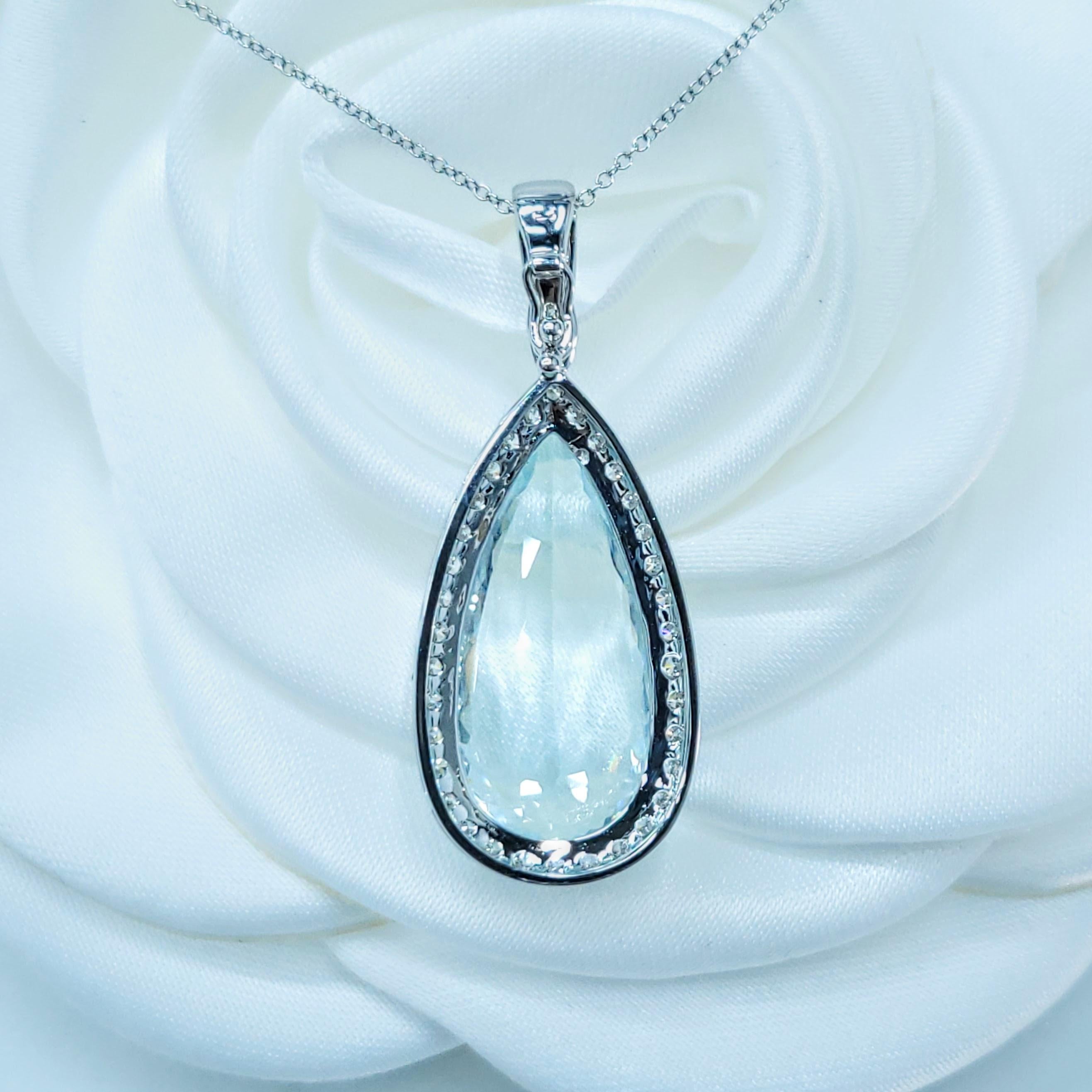 Aigue-marine et diamant certifiés IGI de 10,11 carats en or blanc 18 carats en vente 2