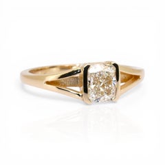IGI Certified 1.01ct Diamond Solitaire Ring in 18k Yellow Gold