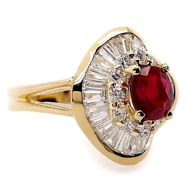 IGI Certified 1.01ct Vivid-Red Ruby and 1ct Diamonds 18k Yellow Gold Ring For Sale 1