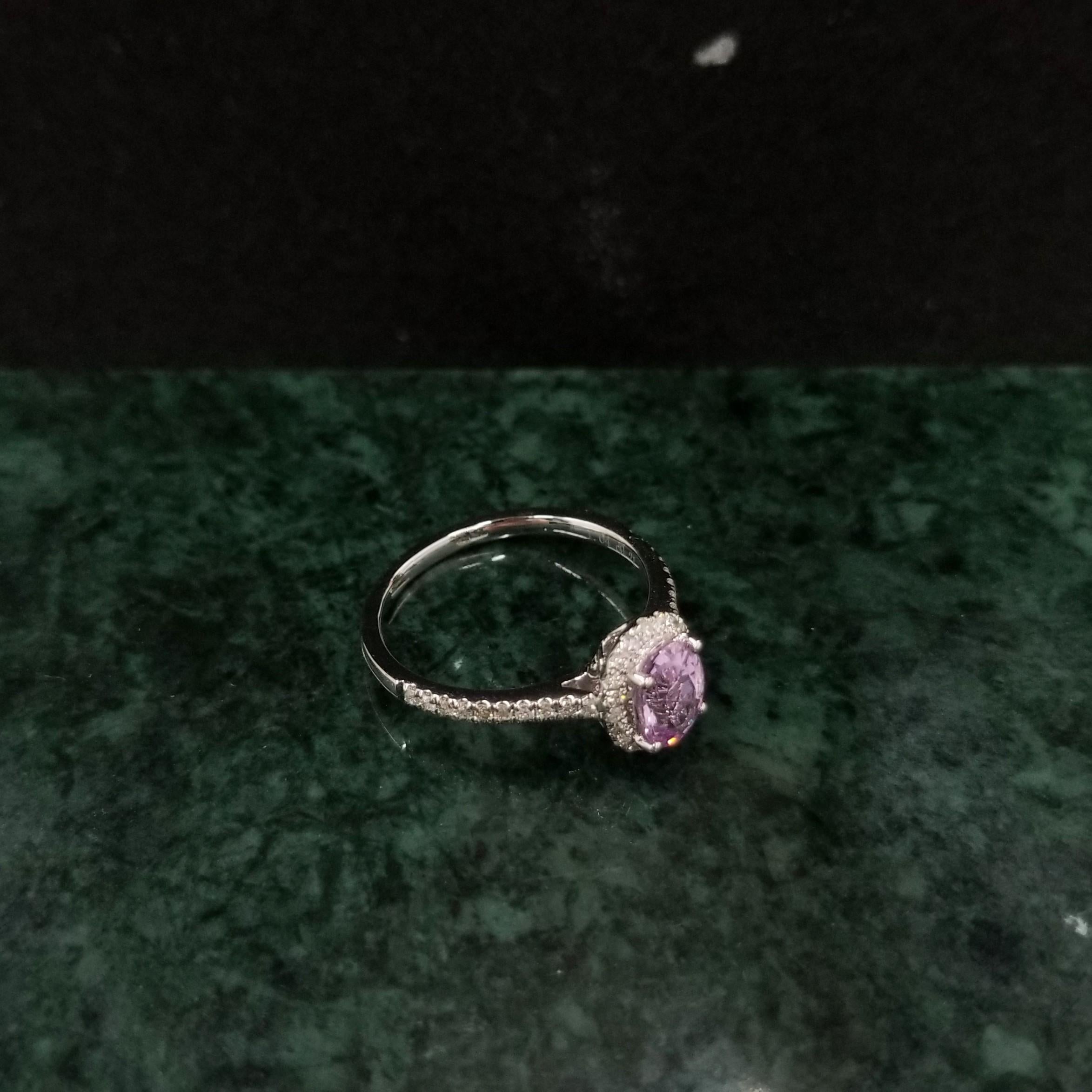 Oval Cut IGI Certified 1.04 Carat Purple Sapphire & Diamond Ring in 18K White Gold For Sale