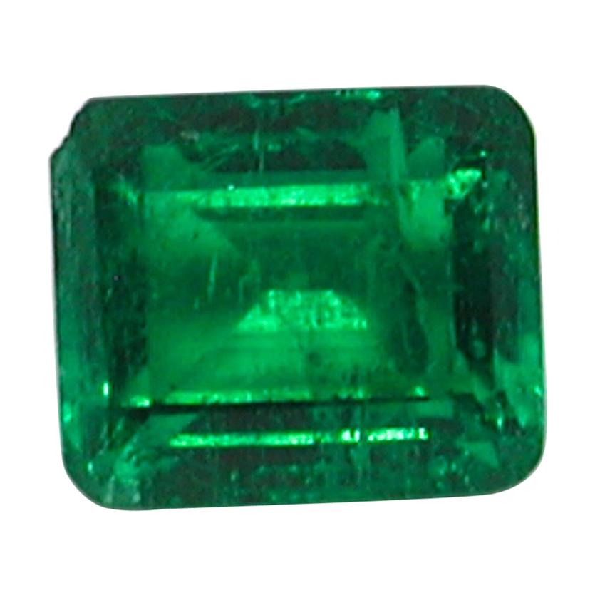 IGI Certified 10.42 Carat Colombia Green Emerald For Sale
