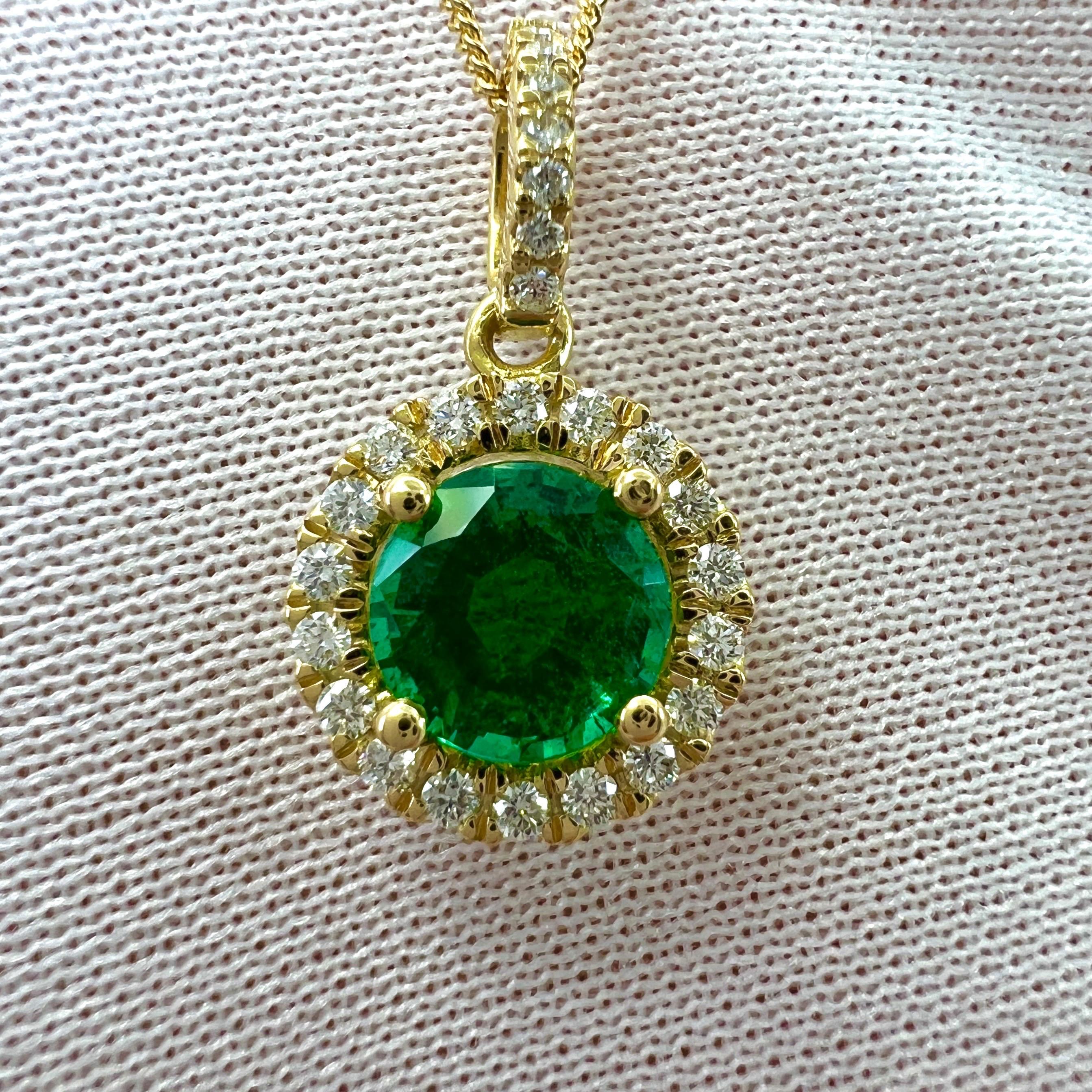 IGI Certified 1.06ct Fine Green Round Cut Emerald Diamond 18k Gold Halo Pendant For Sale 6