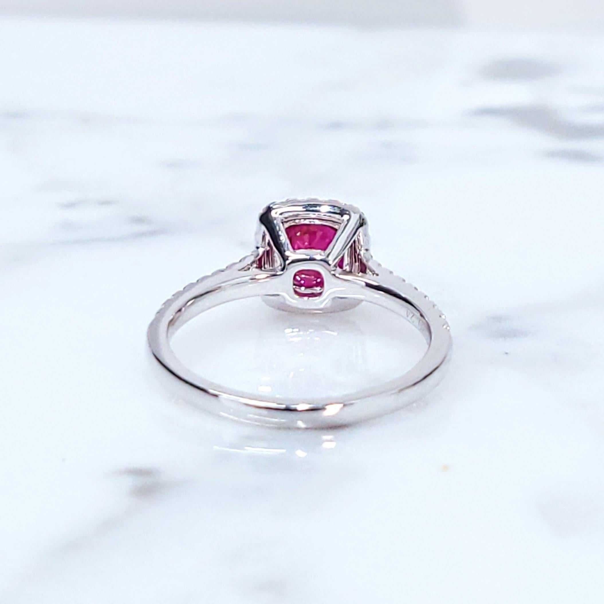 IGI Certified 1.07 Carat Pigeon Blood Ruby & Diamond Ring in 18K White Gold For Sale 1