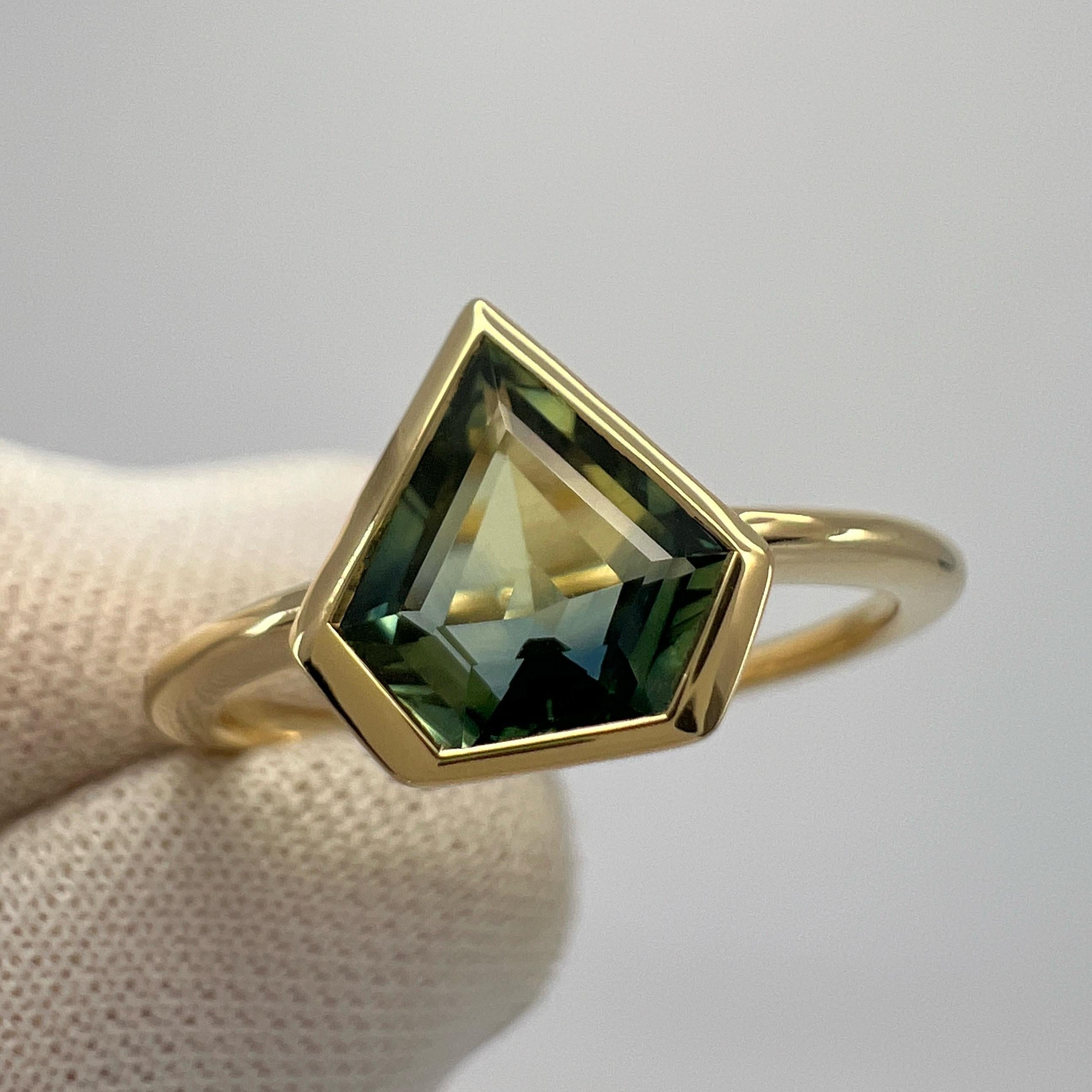 IGI Certified 1.08ct Parti Colour Sapphire Shield Cut 18k Gold Solitaire Ring 6