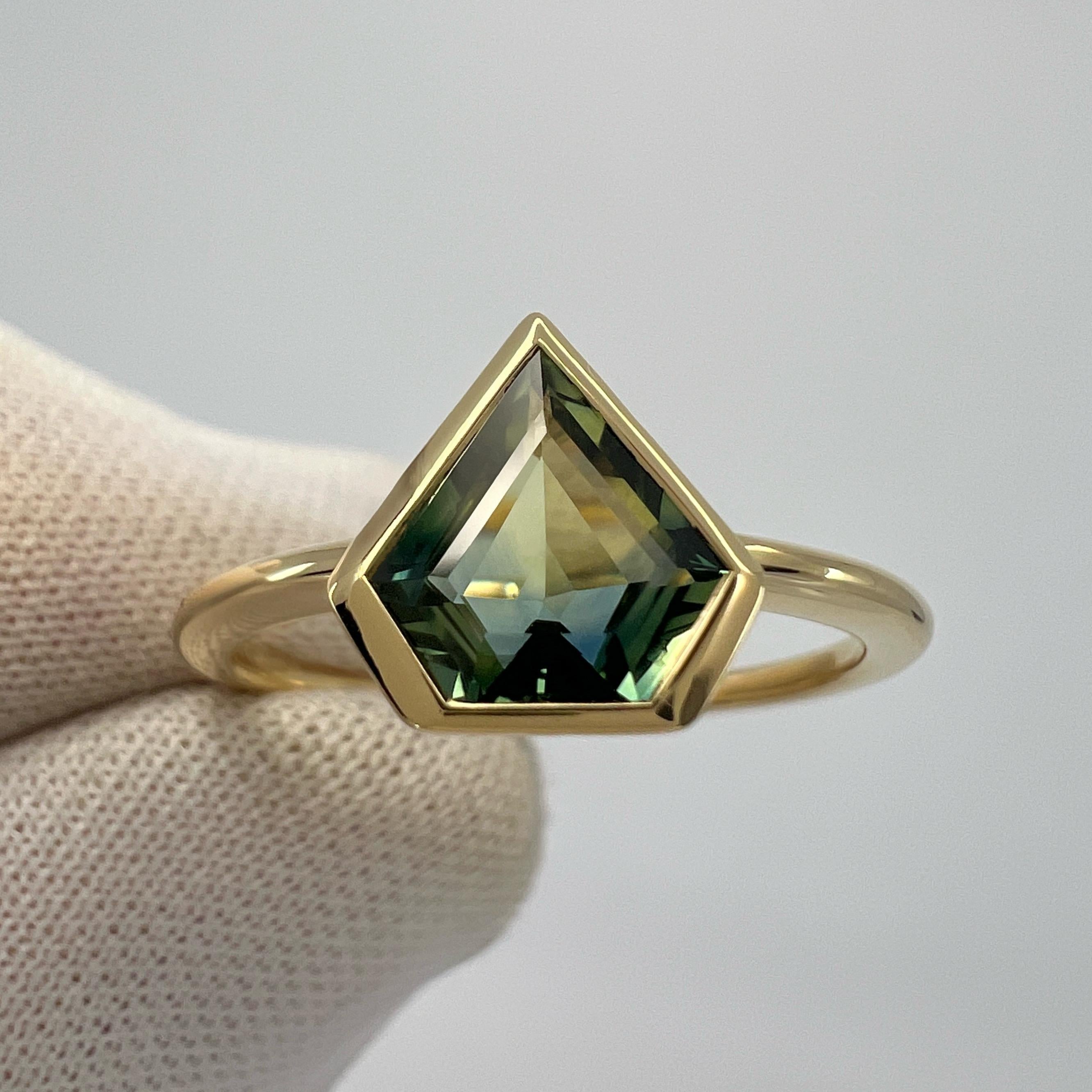 IGI Certified 1.08ct Parti Colour Sapphire Shield Cut 18k Gold Solitaire Ring 2