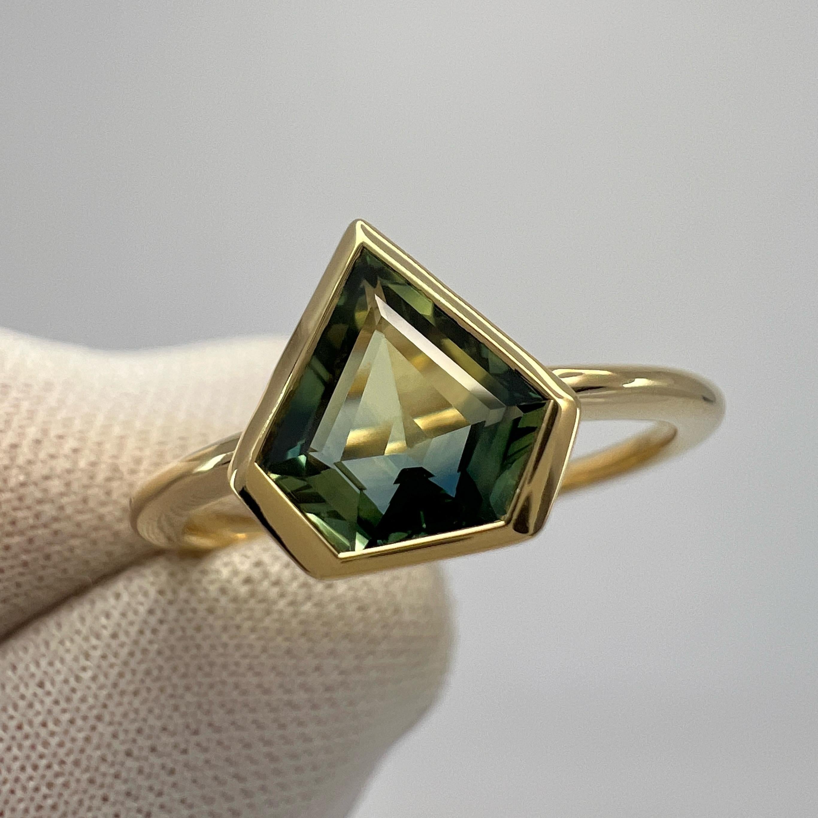 IGI Certified 1.08ct Parti Colour Sapphire Shield Cut 18k Gold Solitaire Ring 3