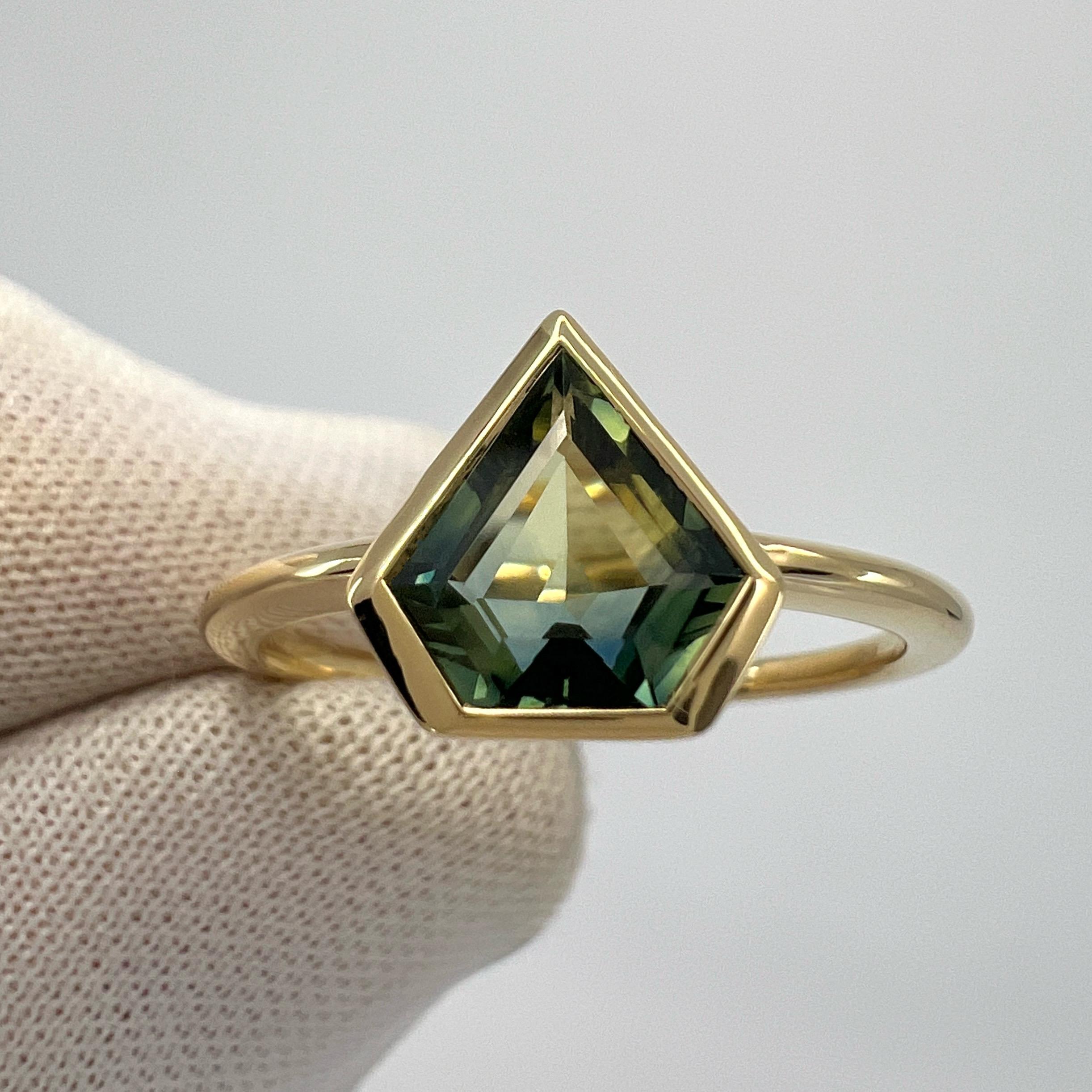 IGI Certified 1.08ct Parti Colour Sapphire Shield Cut 18k Gold Solitaire Ring 5
