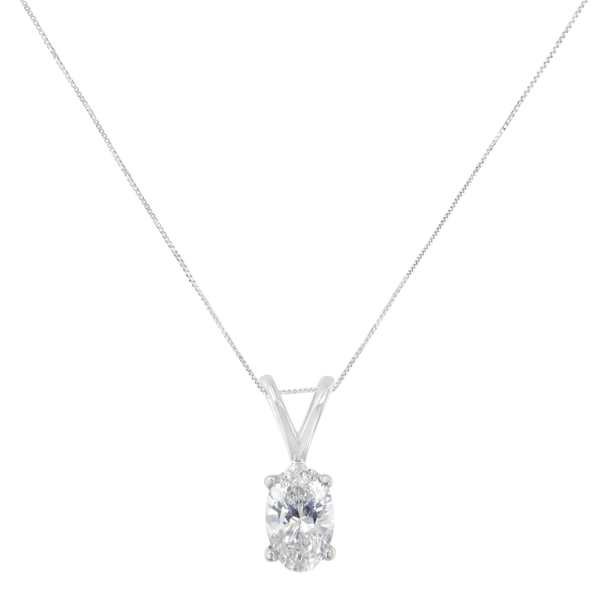 Contemporary IGI Certified 10K White Gold 1/3 Carat Diamond Oval Pendant Necklace