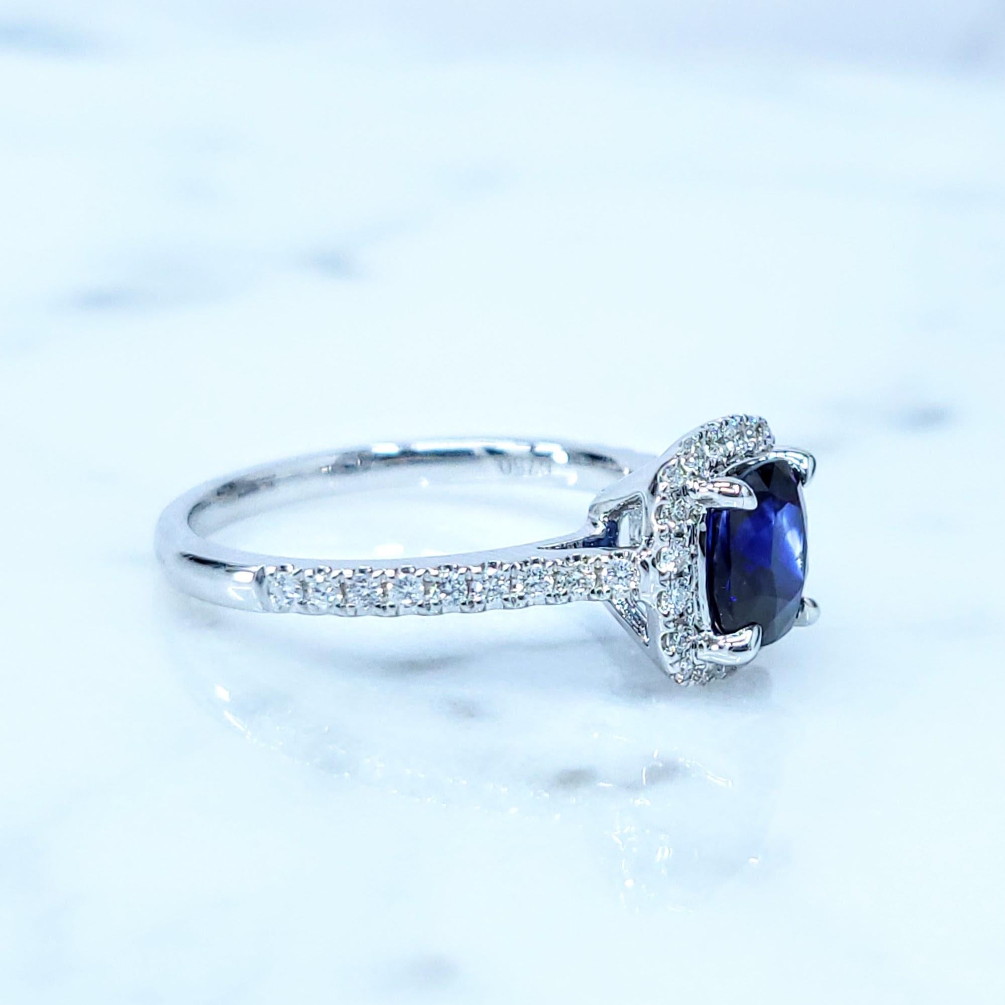 IGI-zertifizierter 1,10 Karat blauer Saphir & Diamantring aus 18 Karat Weißgold im Angebot 4