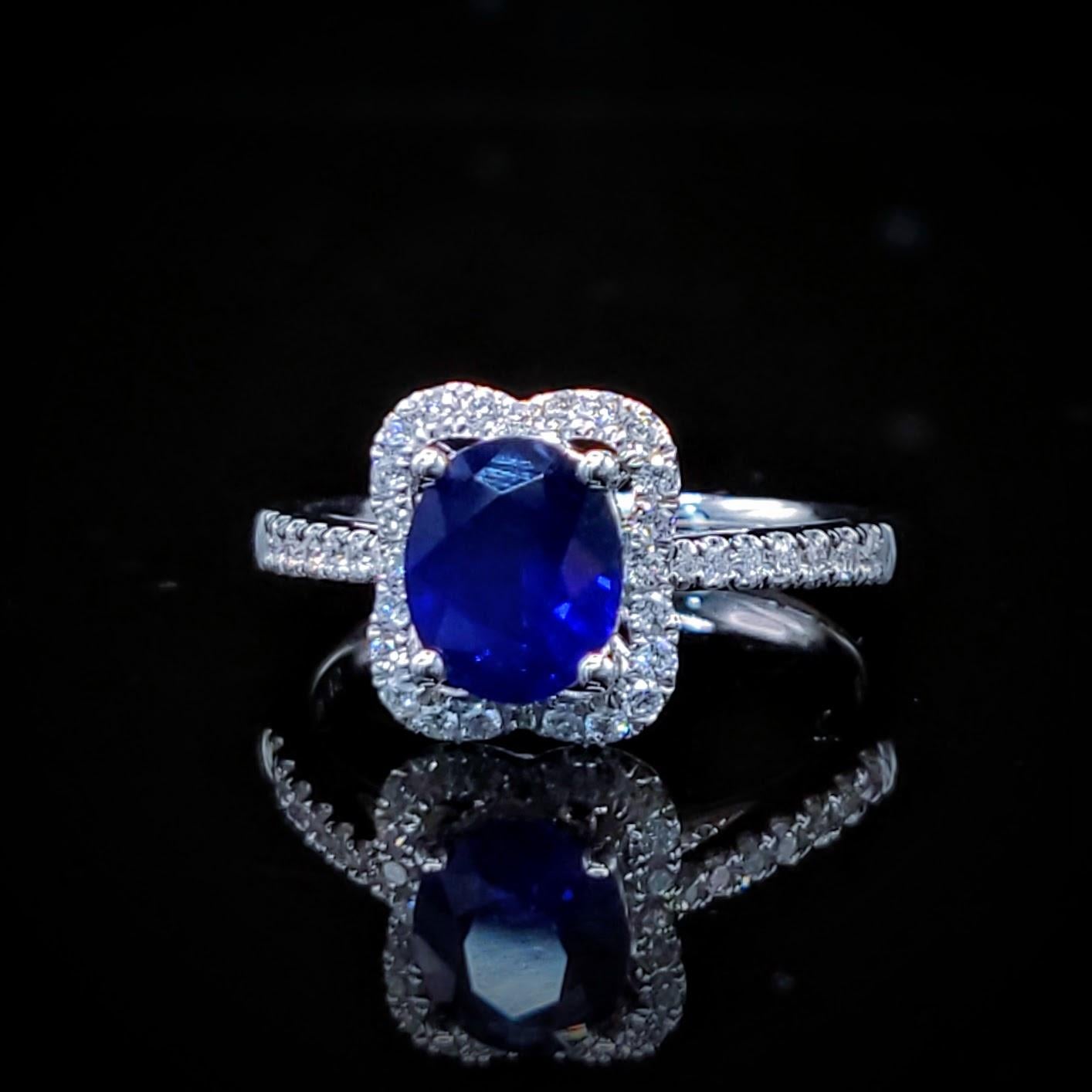 Women's IGI Certified 1.10  Carat Blue Sapphire & Diamond Ring in 18K White Gold For Sale