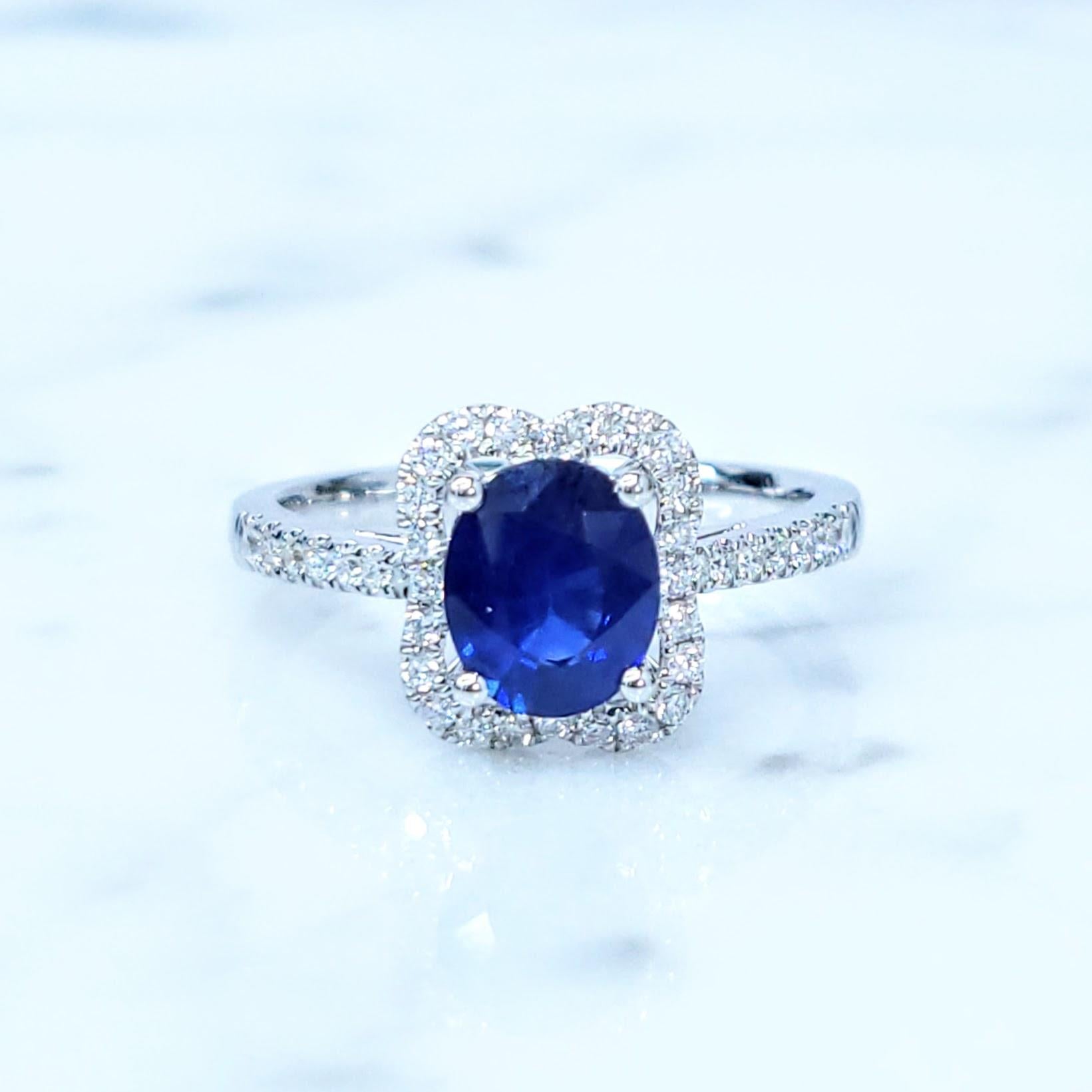 IGI Certified 1.10  Carat Blue Sapphire & Diamond Ring in 18K White Gold For Sale 1