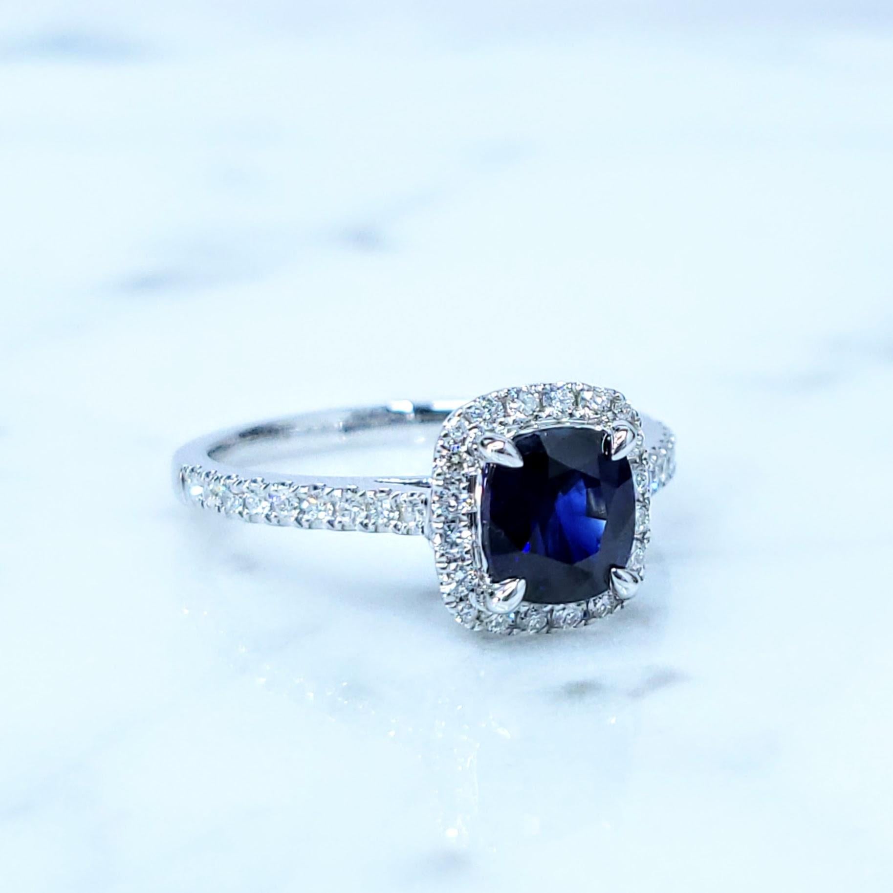 IGI-zertifizierter 1,10 Karat blauer Saphir & Diamantring aus 18 Karat Weißgold im Angebot 2