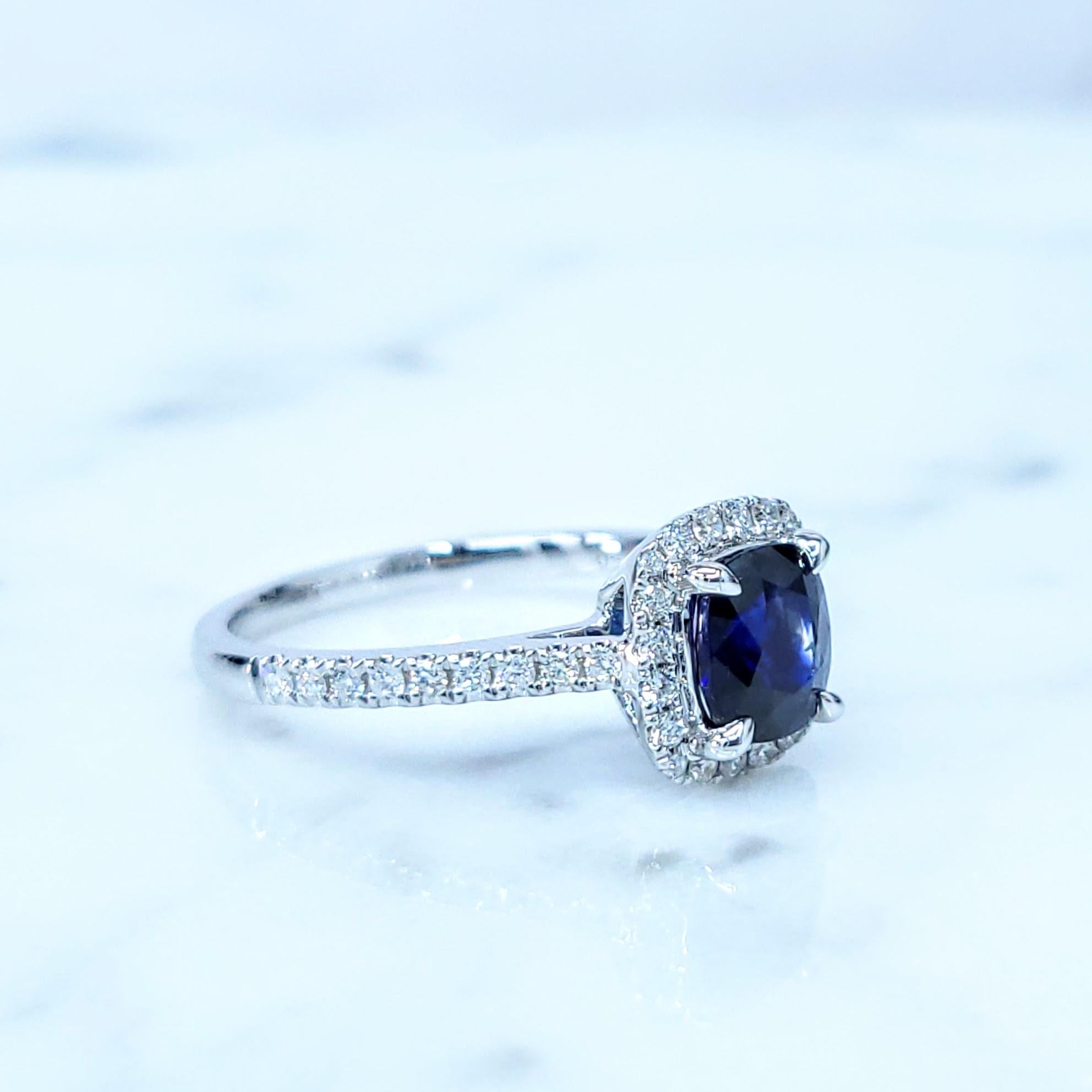 IGI-zertifizierter 1,10 Karat blauer Saphir & Diamantring aus 18 Karat Weißgold im Angebot 3