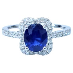 Certifié IGI 1,10  Bague en or blanc 18 carats, saphir bleu et diamants