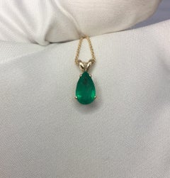 Fine Green IGI Certified 1.10Ct Colombian Emerald Pear Teardrop Cut Pendant