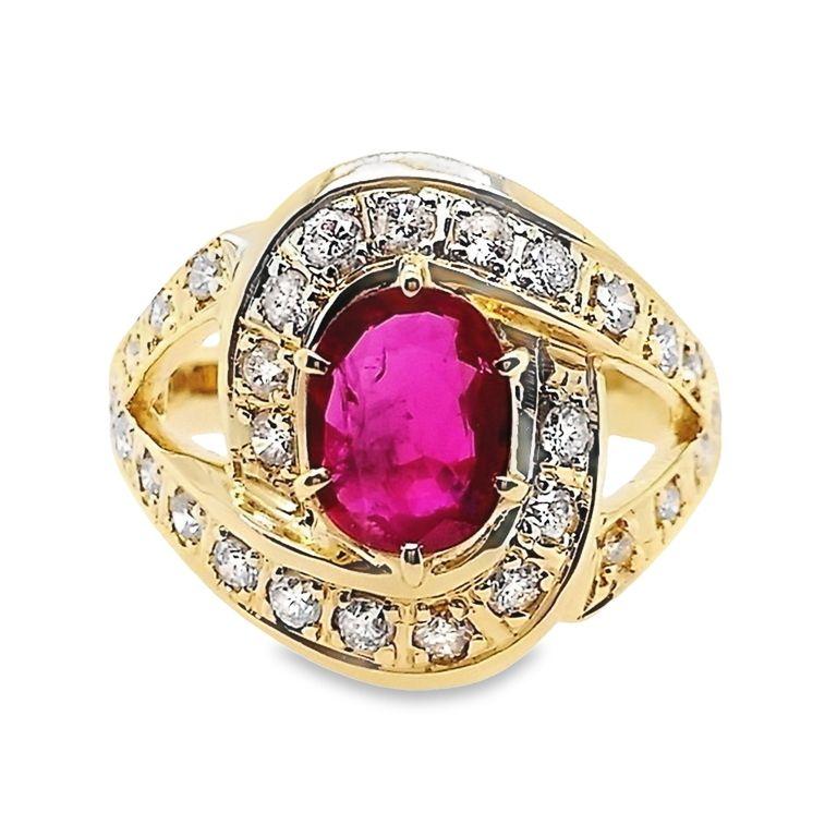 Oval Cut IGI Certified 1.10ct Natural Ruby and 0.60ct Diamonds 18k Yellow Gold Ring For Sale