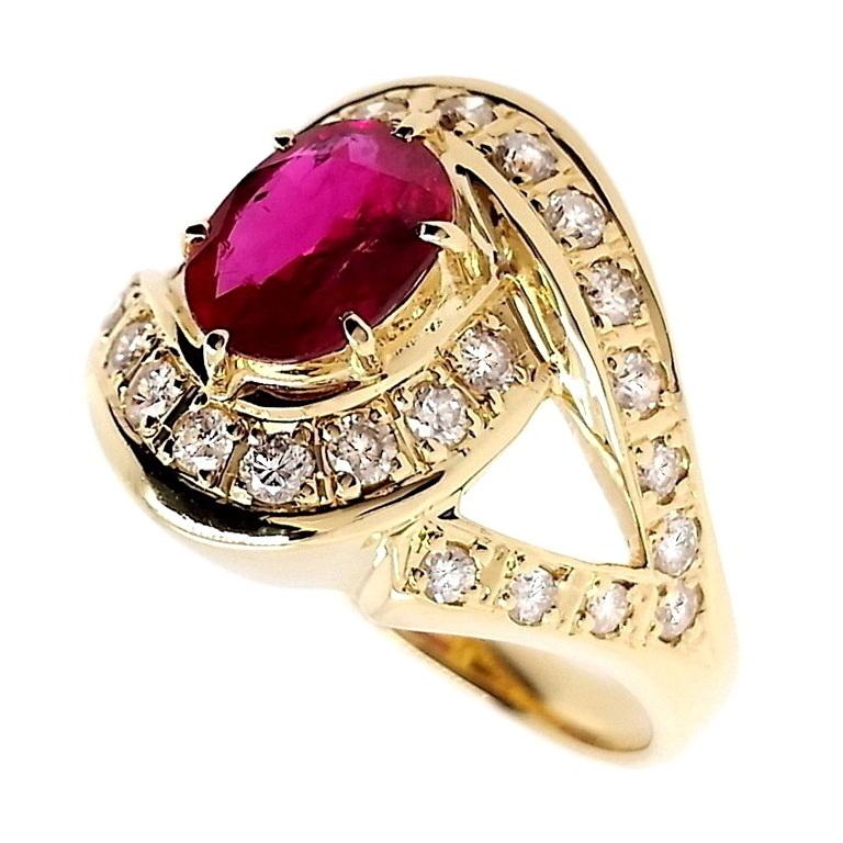 IGI Certified 1.10ct Natural Ruby and 0.60ct Diamonds 18k Yellow Gold Ring 2