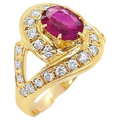 IGI Certified 1.10ct Natural Ruby and 0.60ct Diamonds 18k Yellow Gold Ring