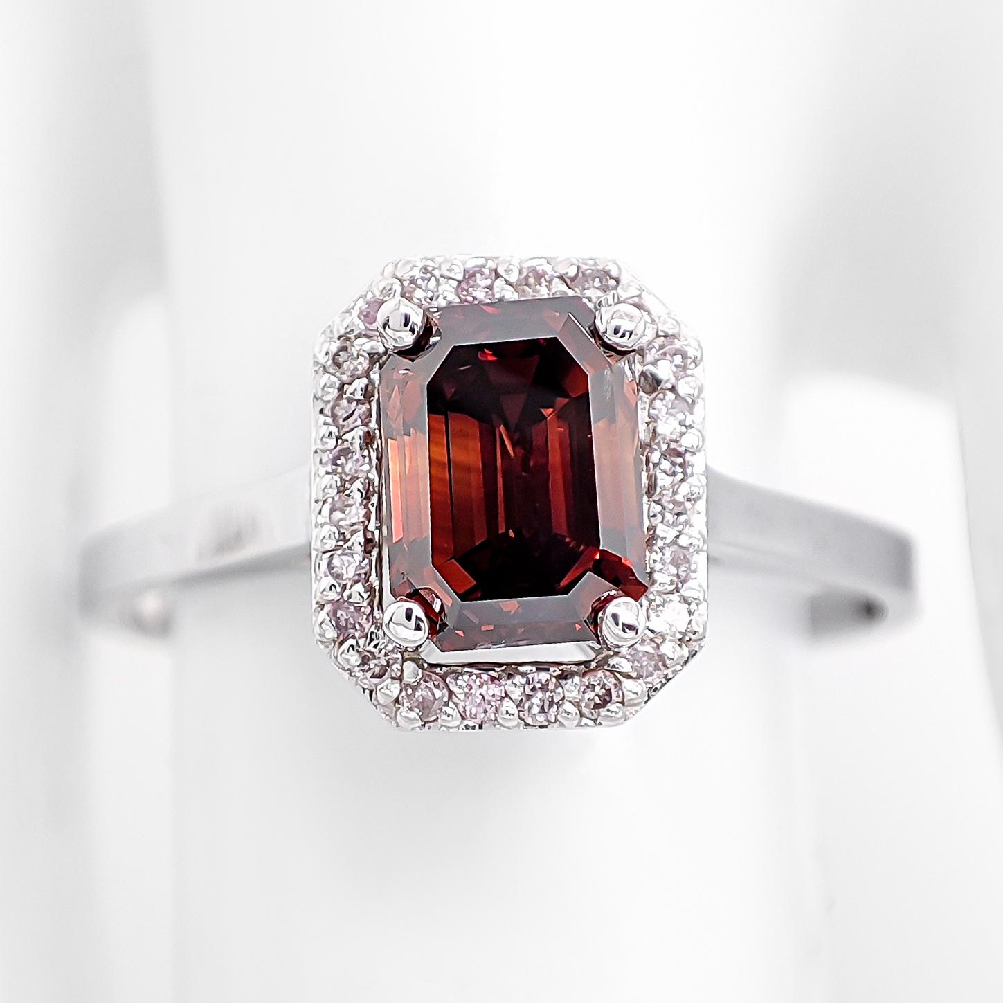 Art Deco IGI Certified 1.11ctw Emerald Diamond Deep Reddish Brown Cocktail Ring 14k Gold For Sale
