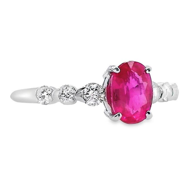 Women's IGI Certified 1.13ct Pink-Sapphire and 0.32ct Natural Diamonds Platinum Ring For Sale
