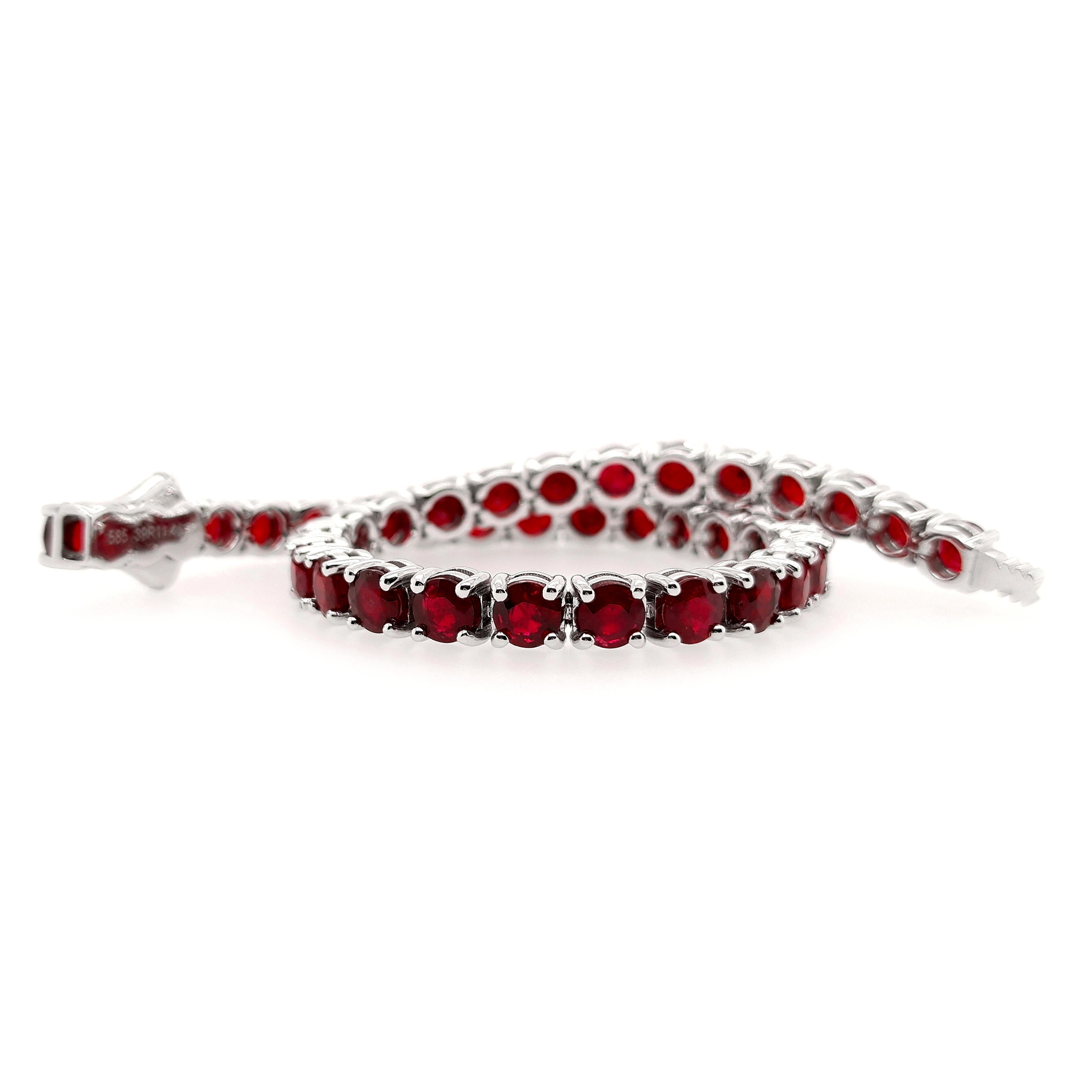 Women's or Men's IGI Certified 11.46ct Natural Rubies 14K White Gold Bracelet For Sale