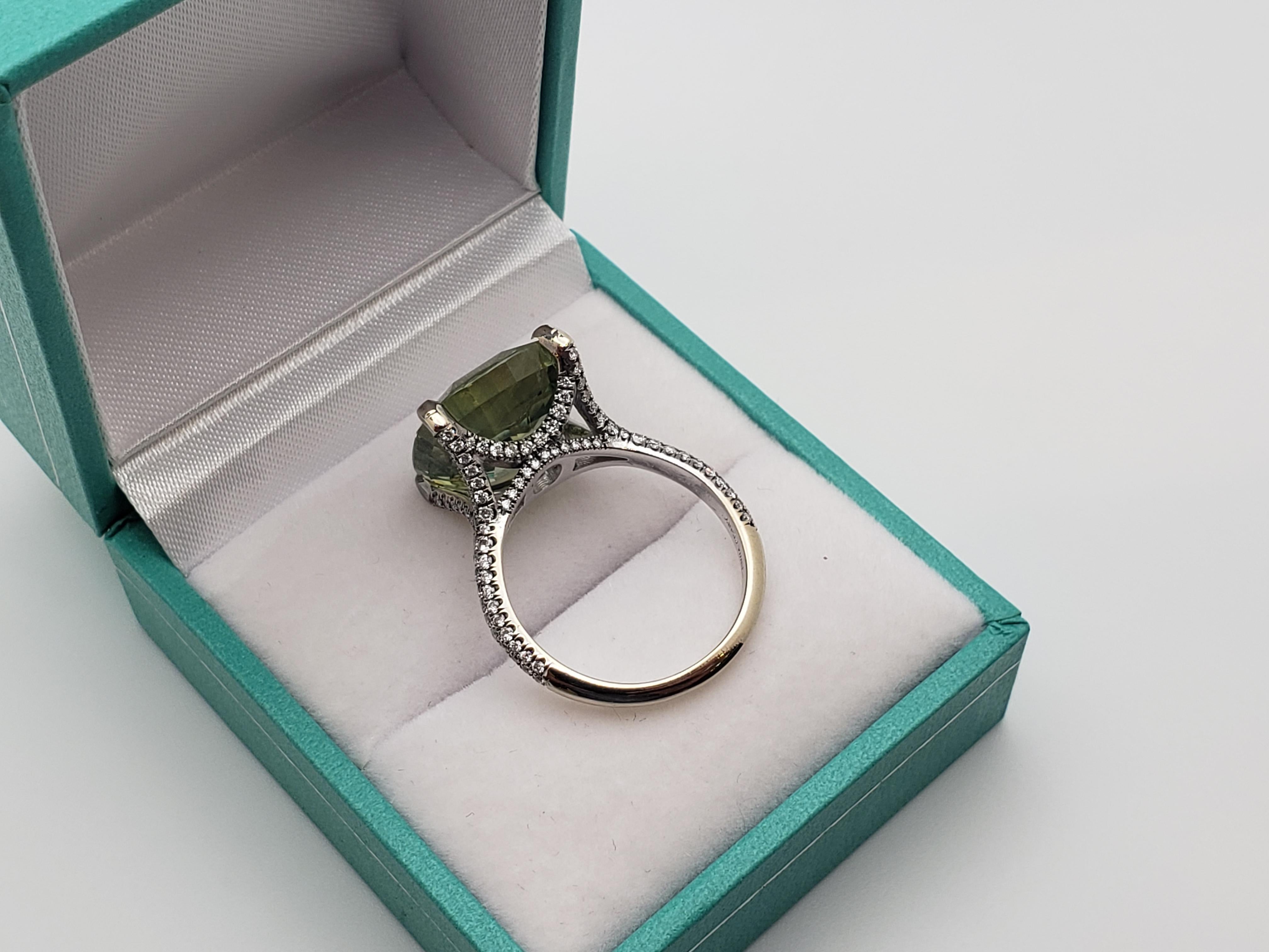 Anello di fidanzamento in oro bianco 18 carati con zaffiro verde da 11,63 carati certificato IGI in vendita 10