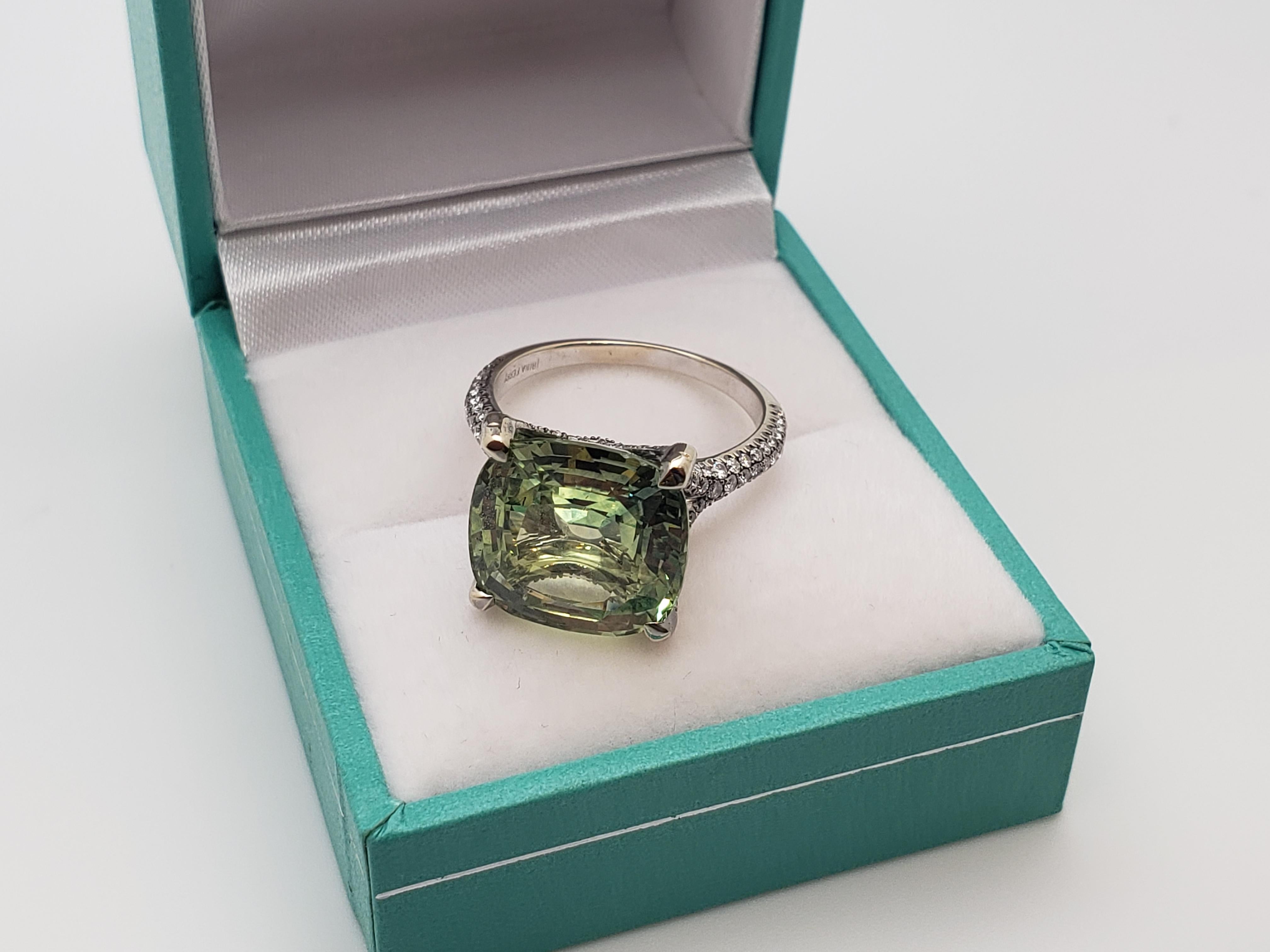 Anello di fidanzamento in oro bianco 18 carati con zaffiro verde da 11,63 carati certificato IGI in vendita 11