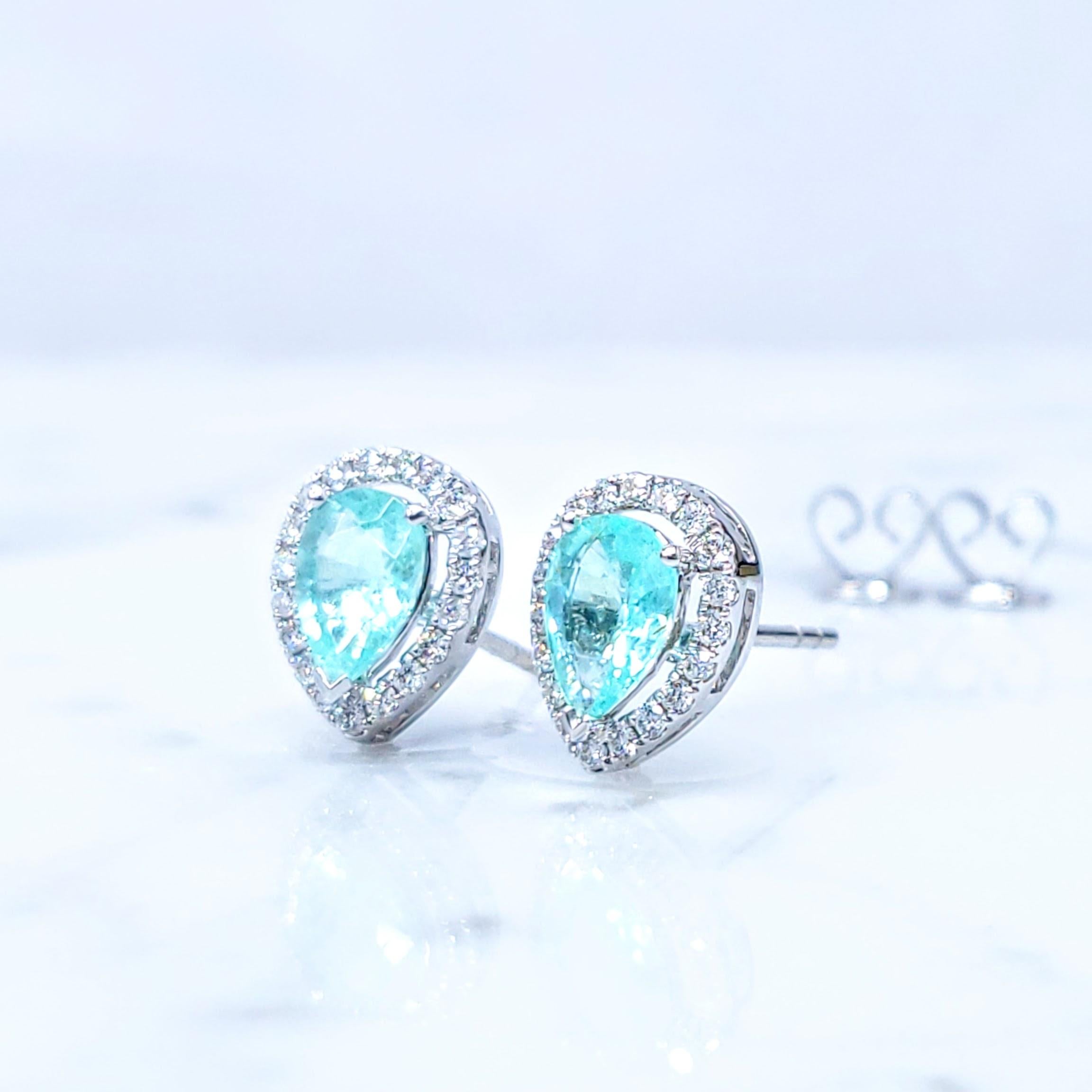 Taglio a goccia Orecchini con Paraiba e diamanti da 1,17 carati certificati IGI in oro bianco 18 carati in vendita