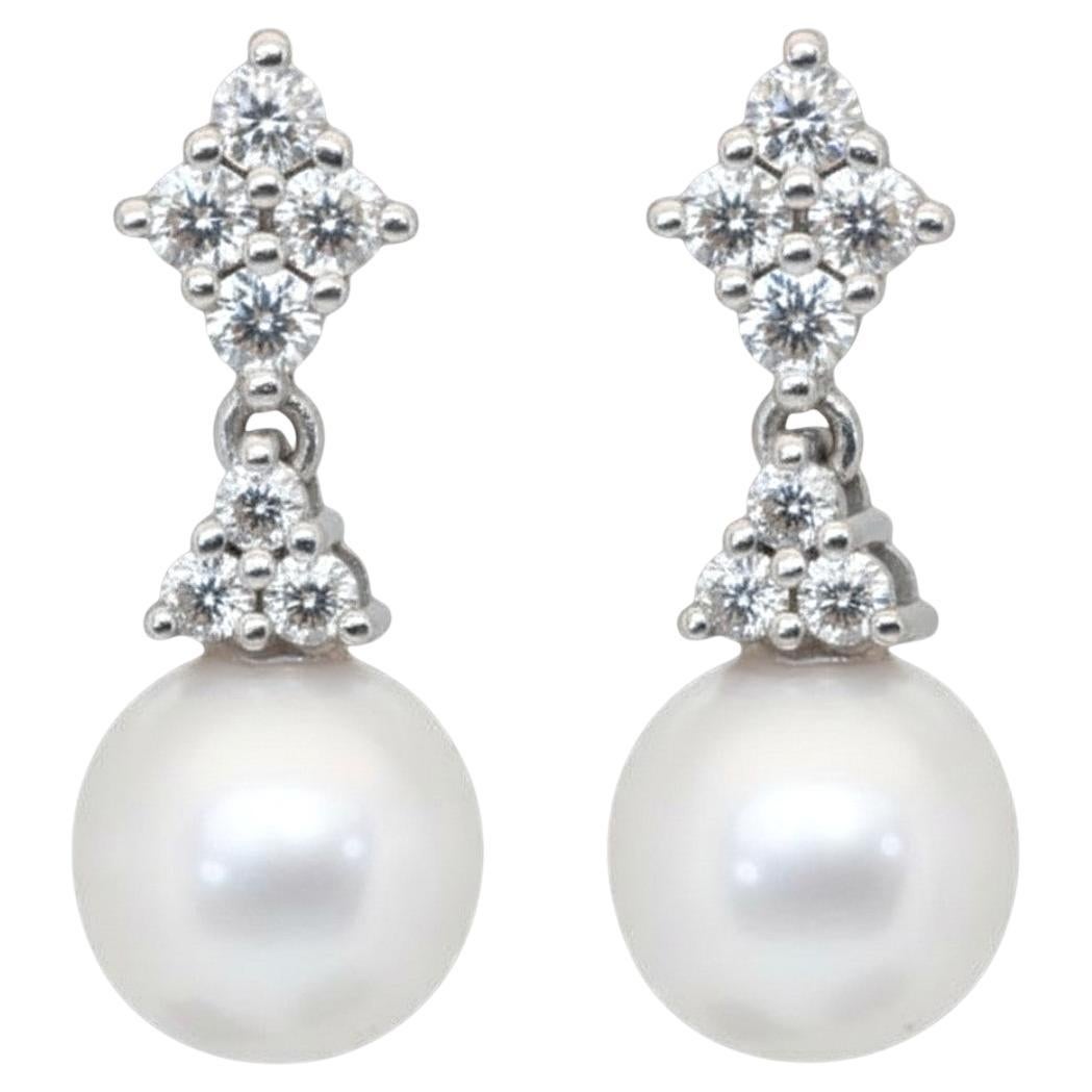 IGI Certified 11.76ct Freshwater Cultured Pearls and Diamonds Drop Earrings in vendita