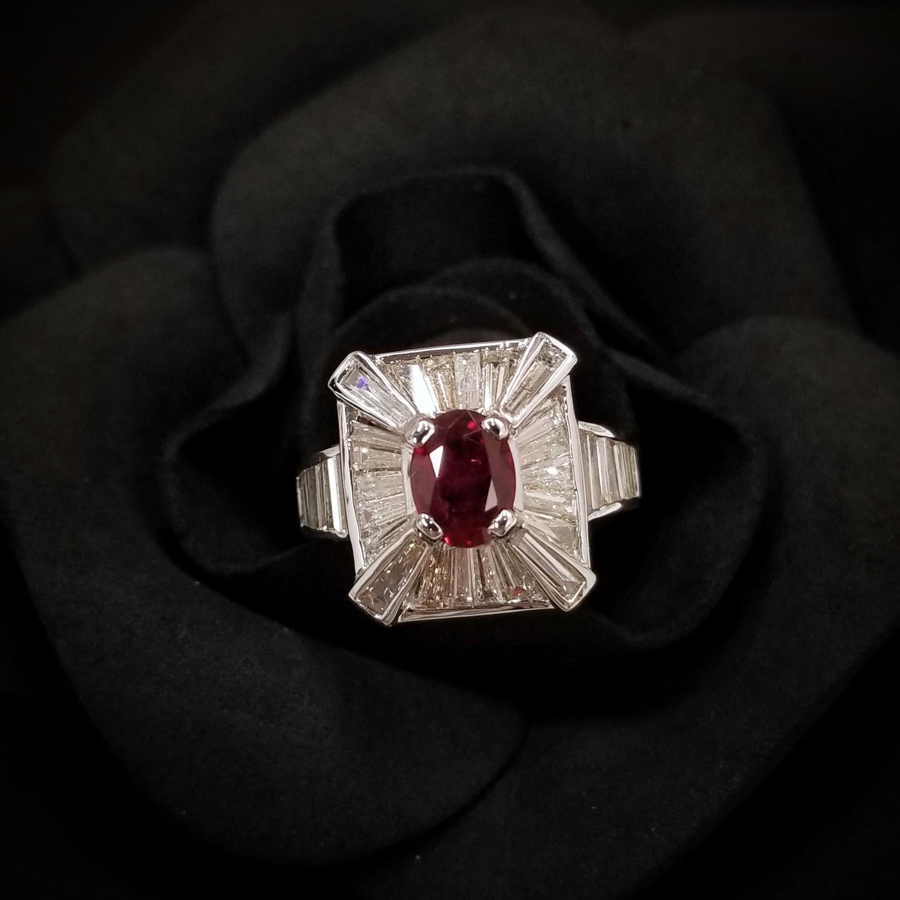 IGI Certified 1.19 Carat Burma Ruby & Diamond Ring in 18K White Gold For Sale 2