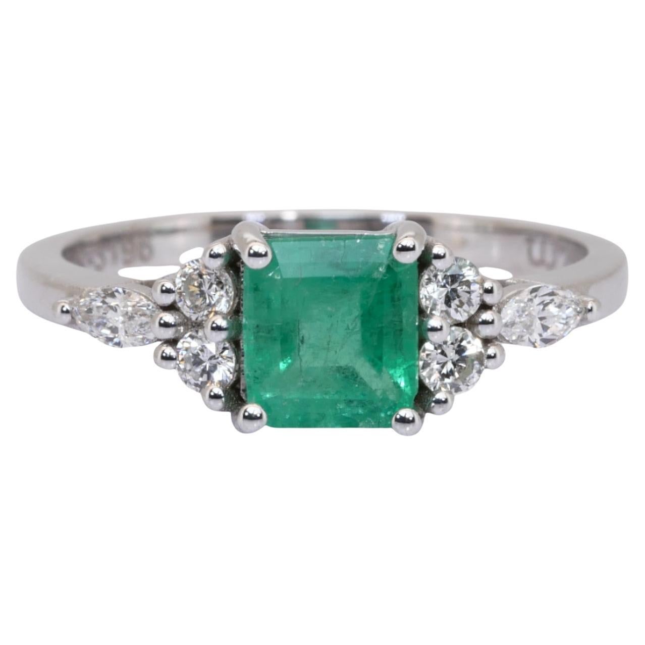 Smeraldo certificato IGI da 1,1 carati con accenti di diamanti in oro bianco 18 carati