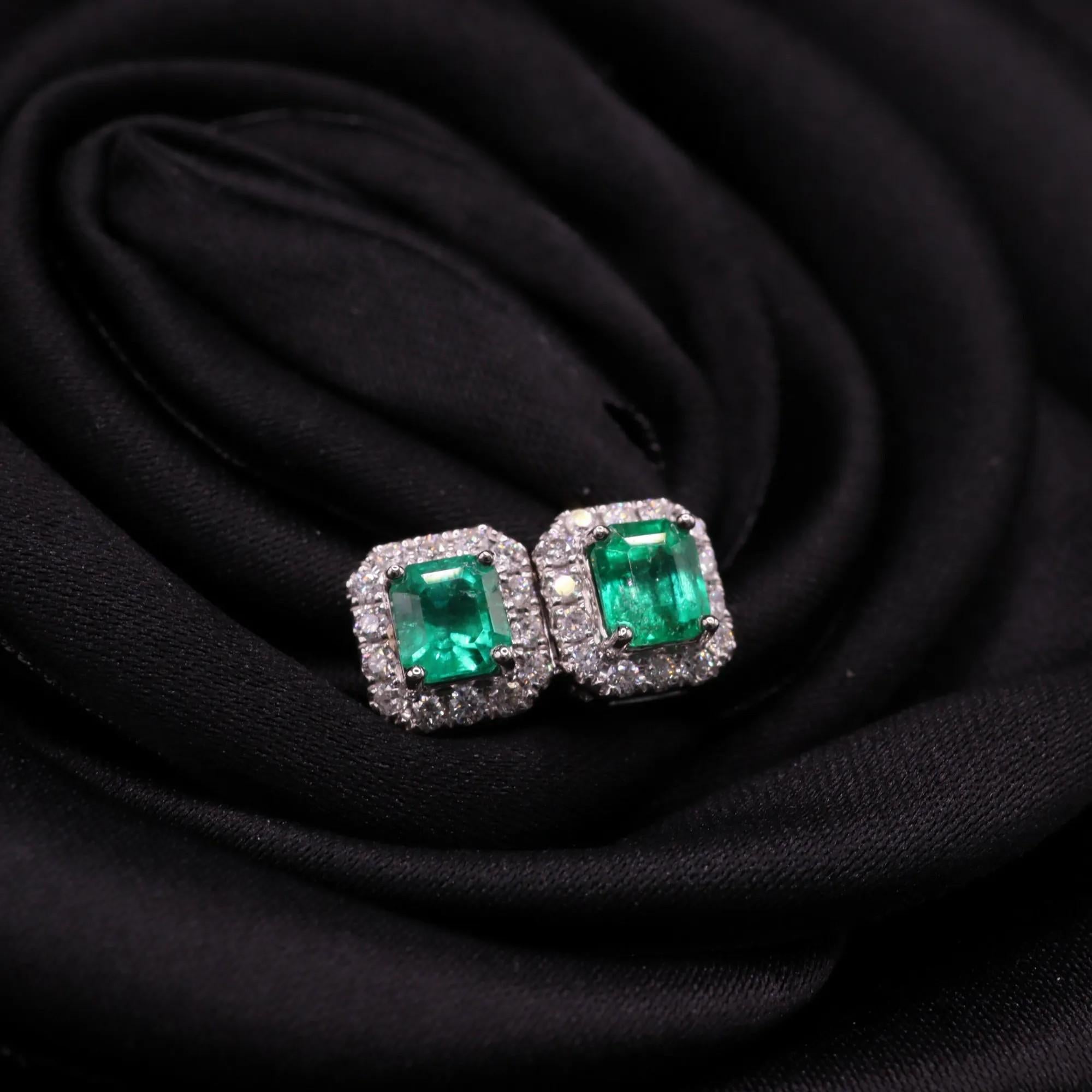 Boucles d'oreilles en or blanc 18 carats avec émeraude colombienne certifiée IGI de 1,20ct et diamant en vente 6