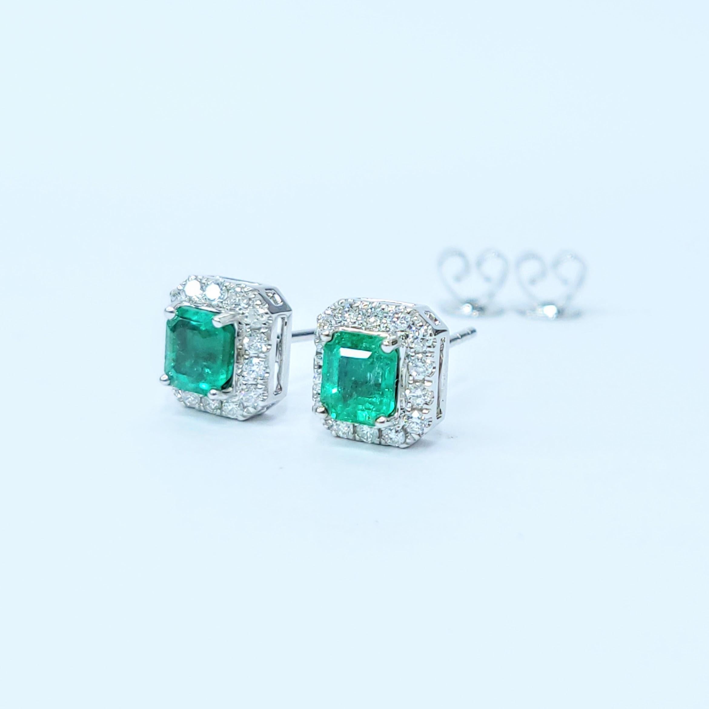 Boucles d'oreilles en or blanc 18 carats avec émeraude colombienne certifiée IGI de 1,20ct et diamant en vente 2
