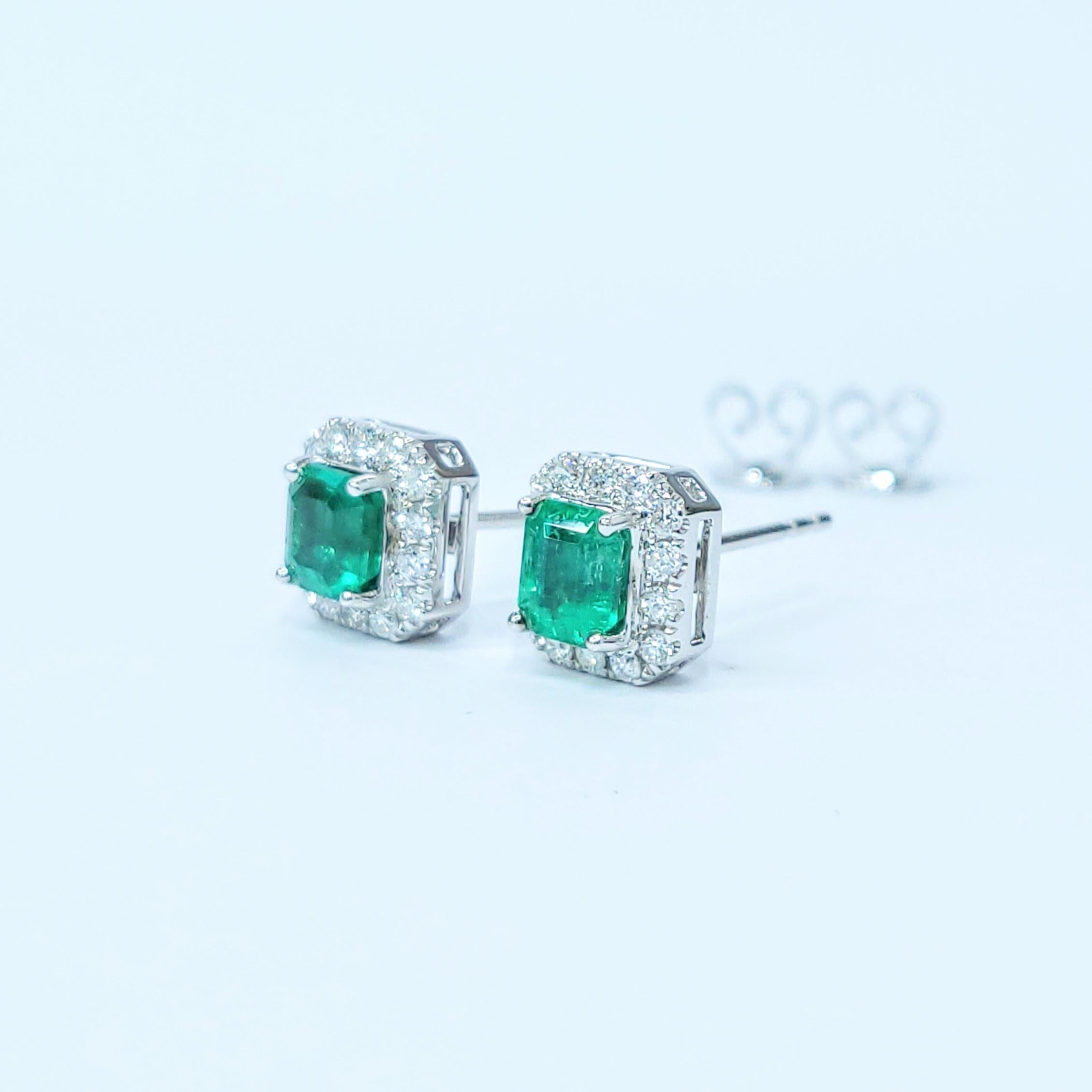Boucles d'oreilles en or blanc 18 carats avec émeraude colombienne certifiée IGI de 1,20ct et diamant en vente 3