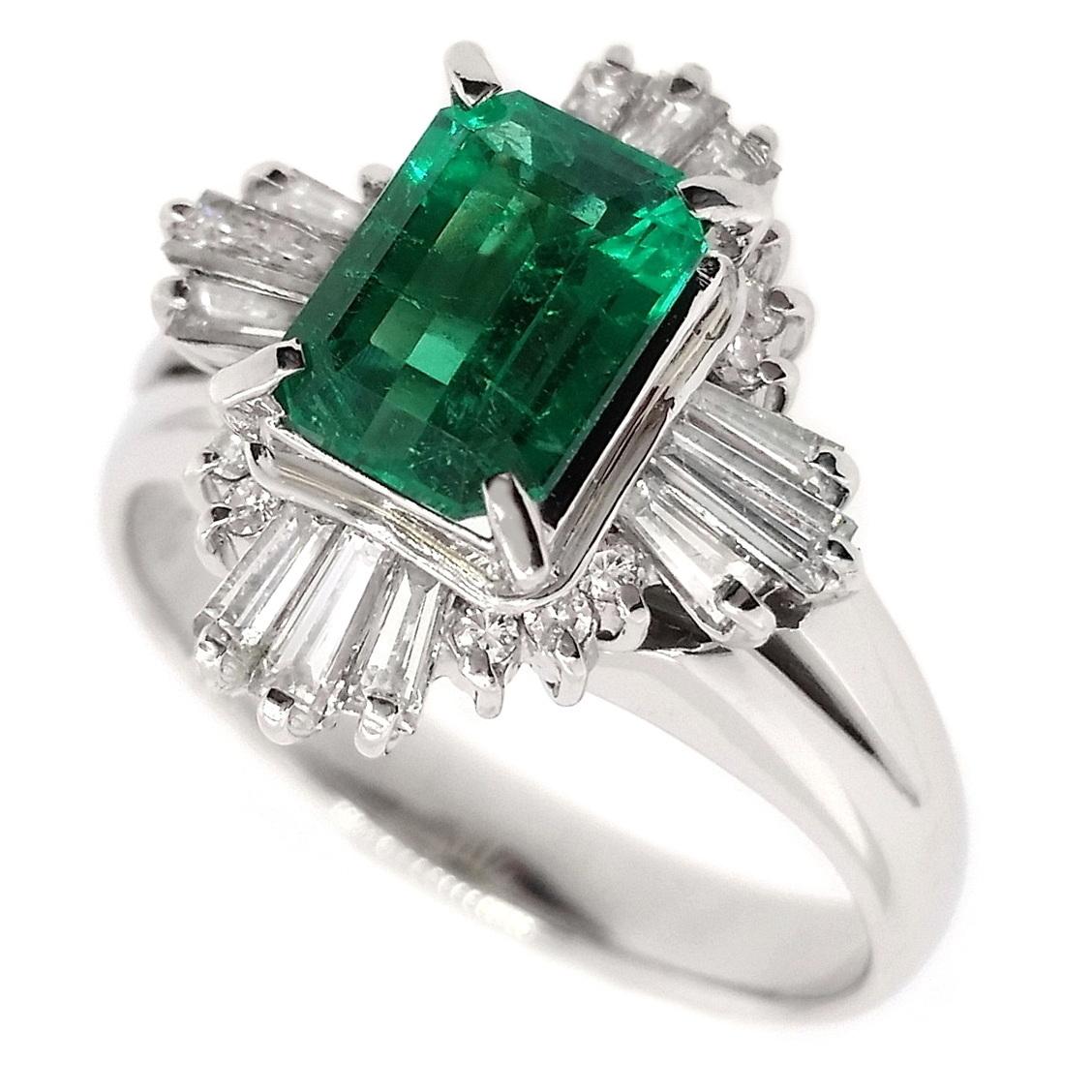 IGI-zertifizierter 1,20ct Vivid Green Emerald 0,65ct Natural Diamonds Platinring Herren im Angebot