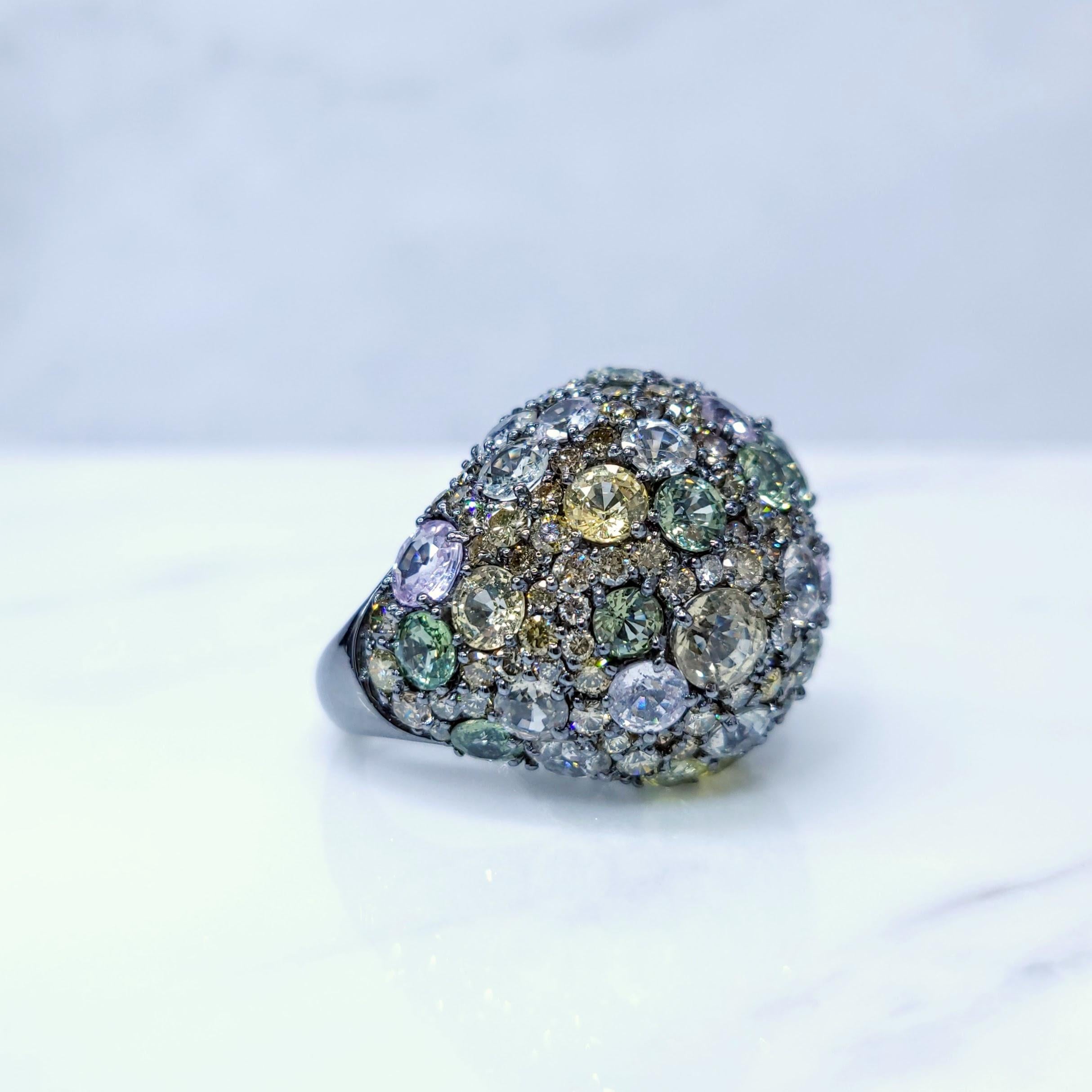 Round Cut IGI Certified 12.18ct Multicolor Sapphire & 2.68ct Diamond Ring in 18K BlackGold For Sale