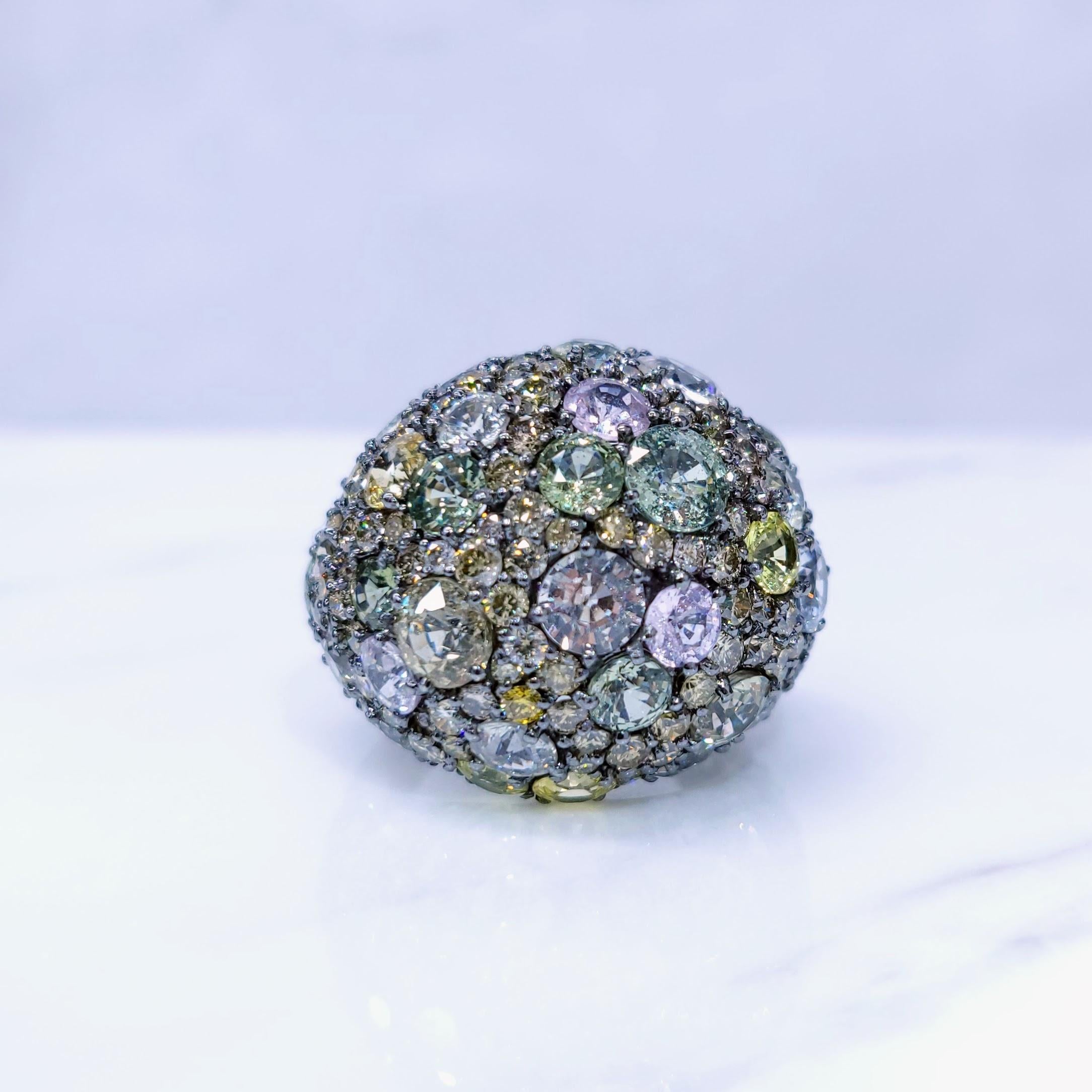 IGI Certified 12.18ct Multicolor Sapphire & 2.68ct Diamond Ring in 18K BlackGold In New Condition For Sale In KOWLOON, HK