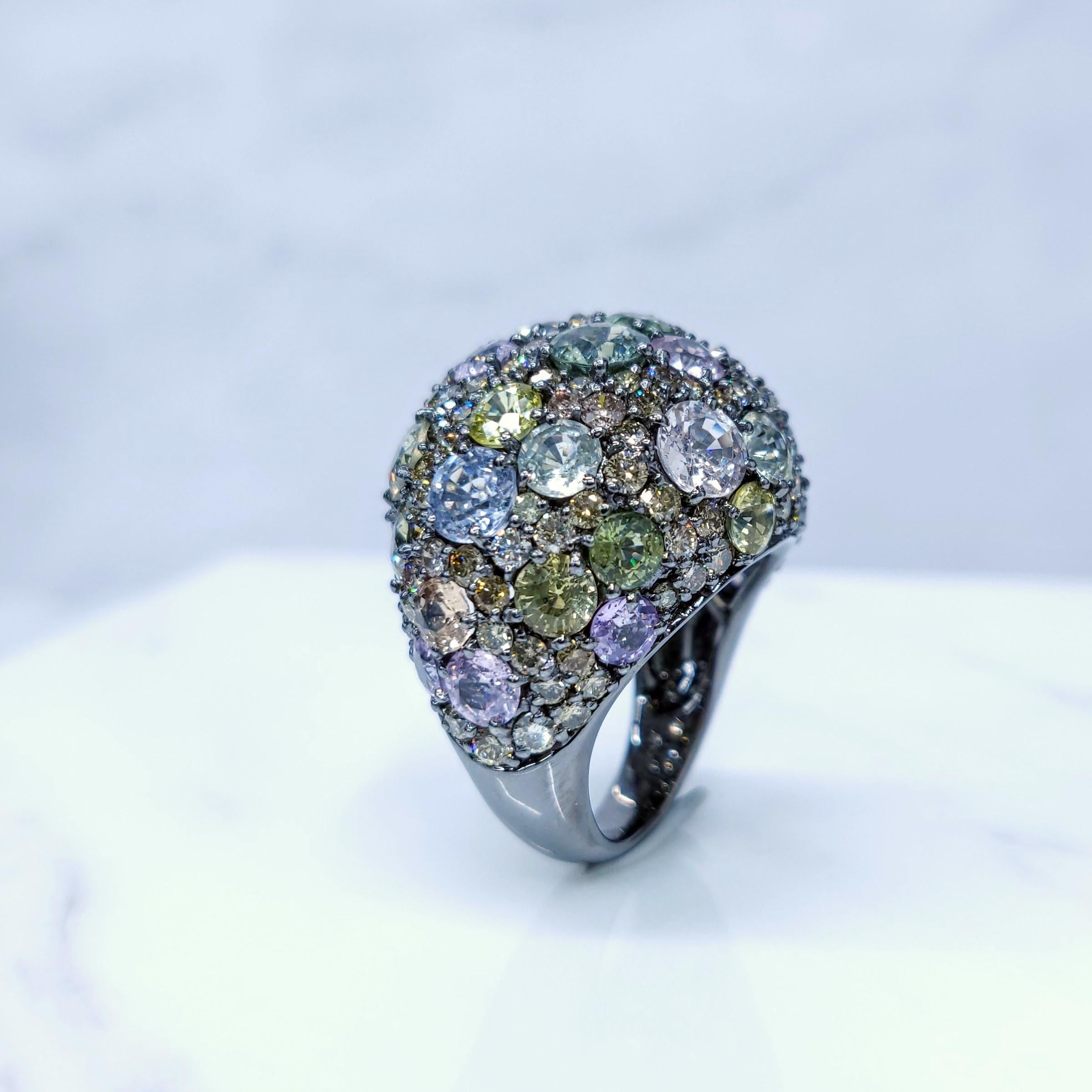 IGI Certified 12.18ct Multicolor Sapphire & 2.68ct Diamond Ring in 18K BlackGold For Sale 2