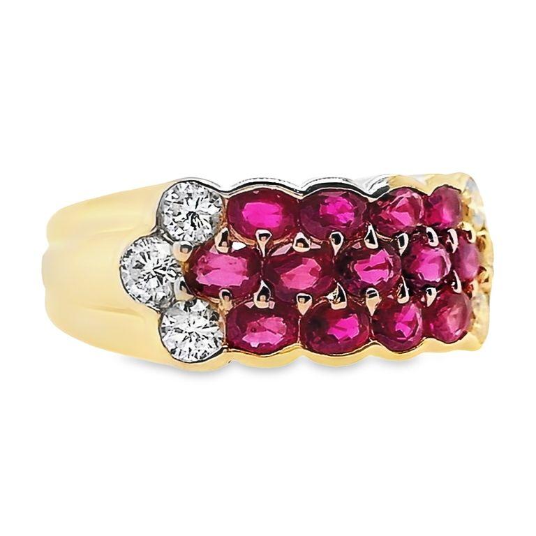 Women's or Men's IGI Certified 1.24ct Natural Rubies and 0.41ct Diamonds 18k Yellow Gold Ring For Sale