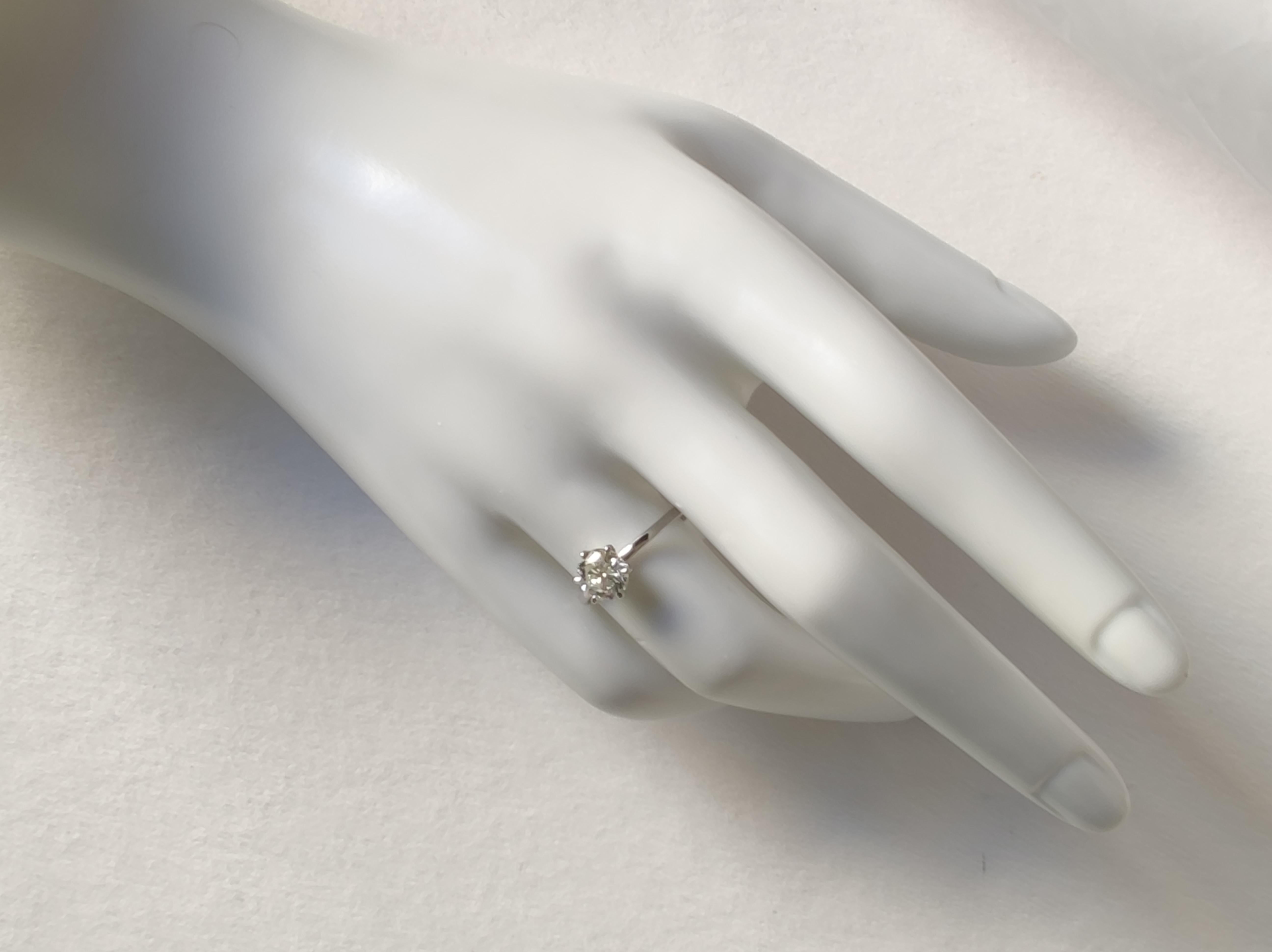 IGI Certified 1.25 Carat  Brilliant Diamond Engagement Ring in 18K White Gold For Sale 4