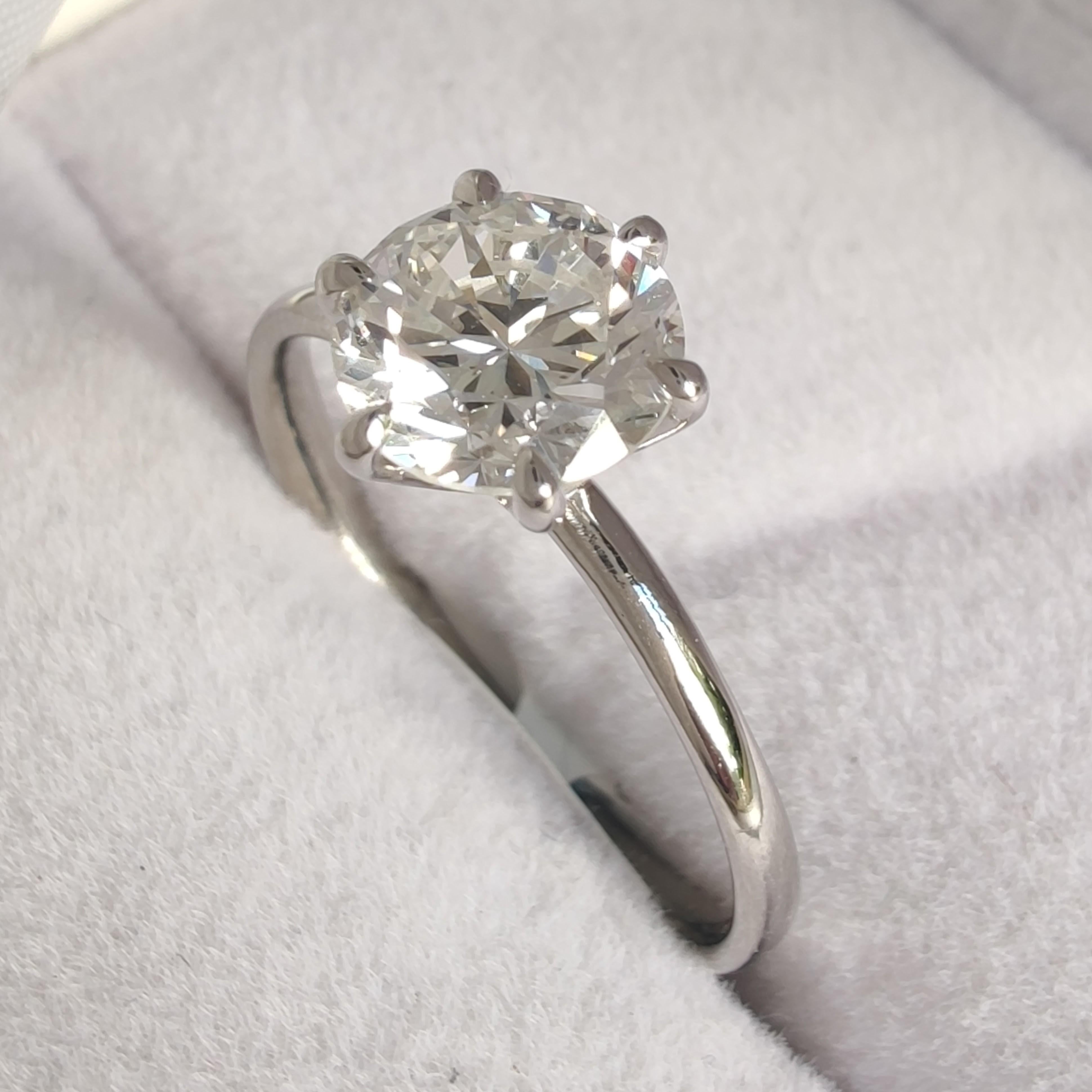 Round Cut IGI Certified 1.25 Carat  Brilliant Diamond Engagement Ring in 18K White Gold For Sale