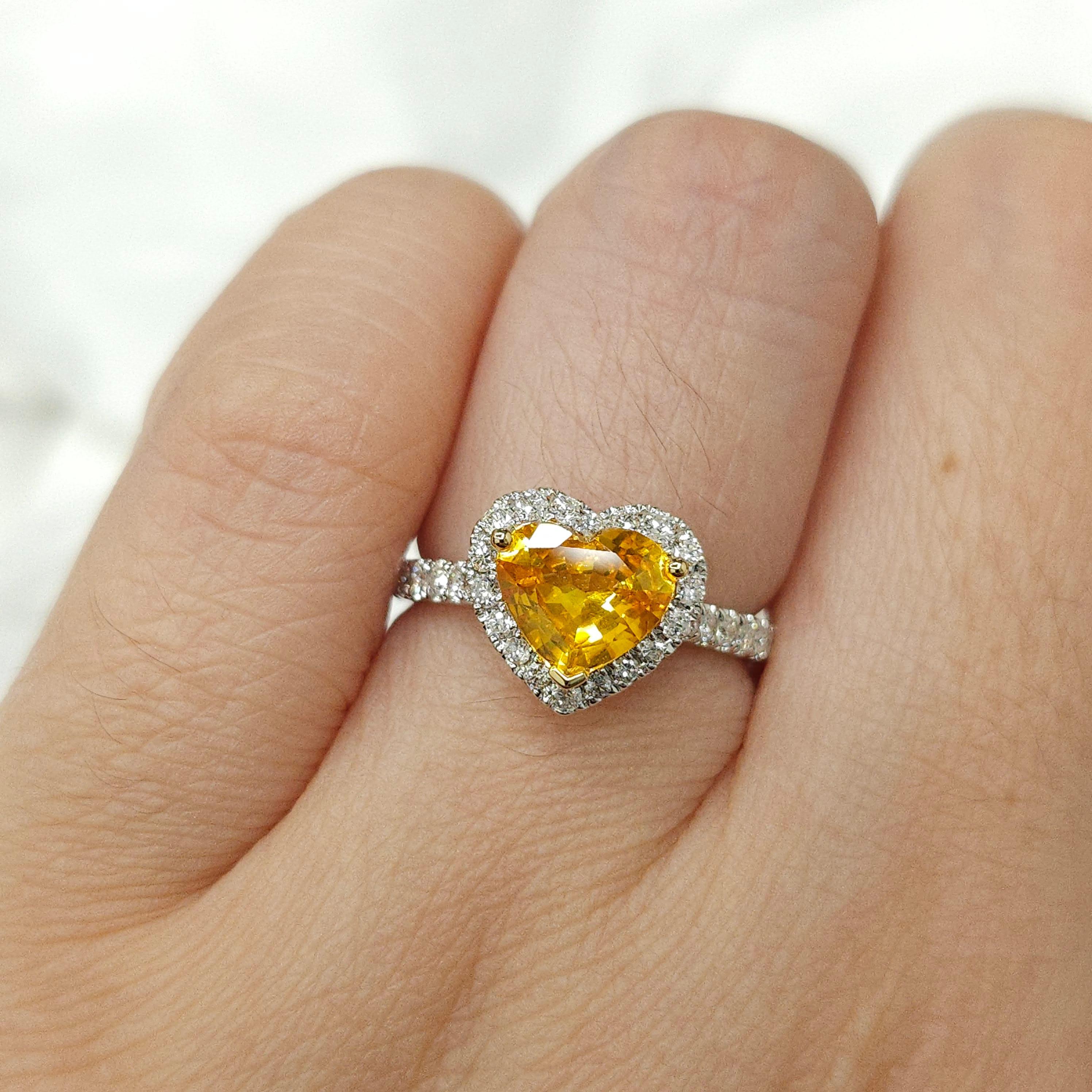 Women's IGI Certified 1.29 Carat Heart Yellow Sapphire & Diamond Ring in 18K White Gold For Sale
