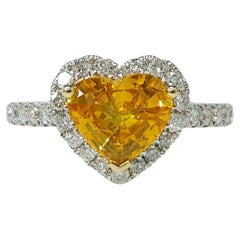 IGI Certificado 1,29 Quilates Corazón Zafiro Amarillo y Diamante Anillo en Oro Blanco de 18K