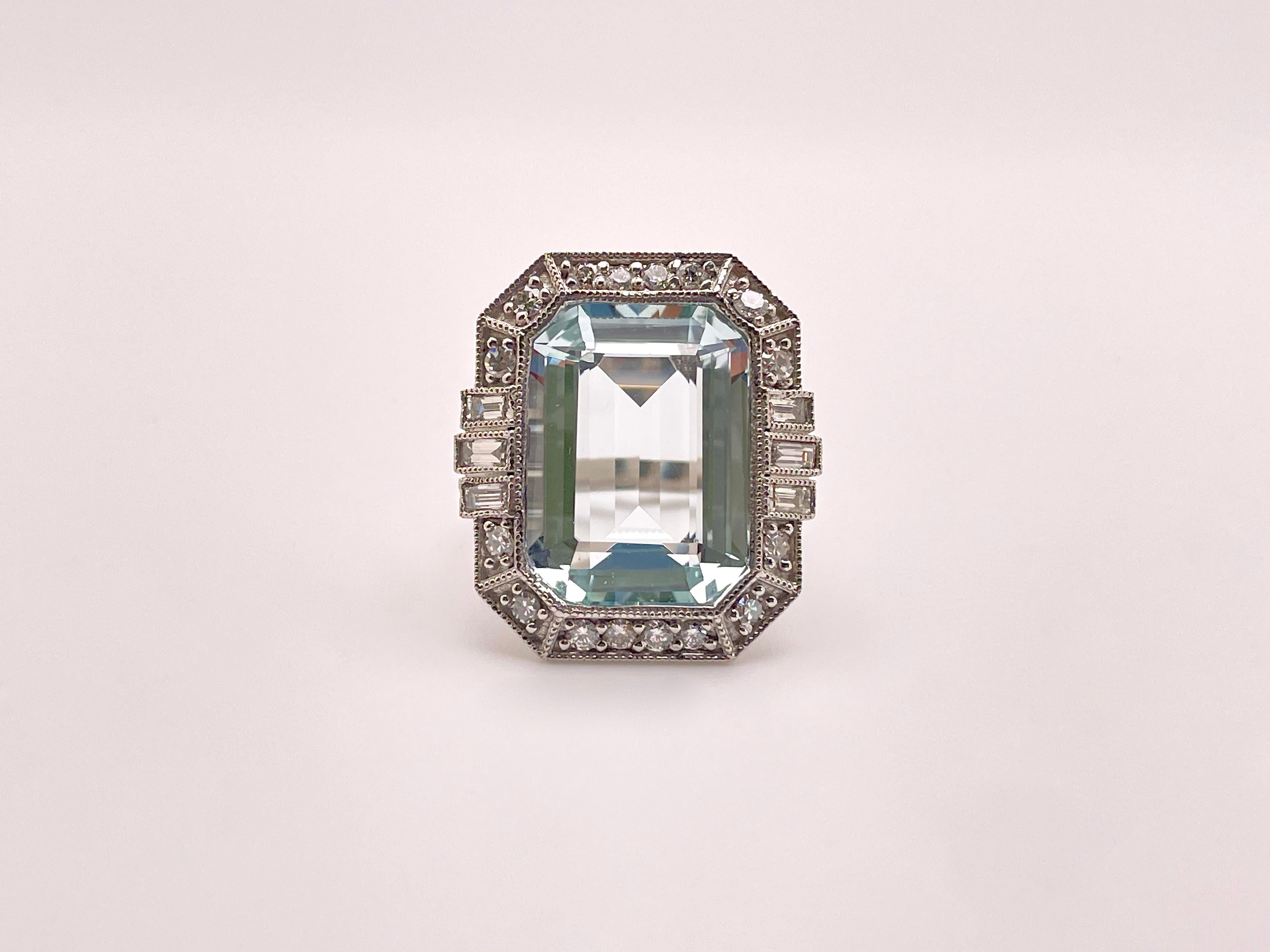 Women's or Men's IGI Certified 13 Carat Natural Blue Aquamarine Diamond Platinum Ring For Sale