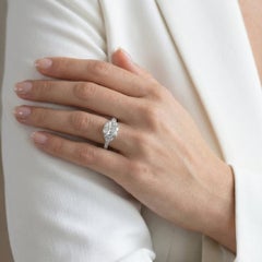 IGI Certified 1.31ct Diamond Cluster Ring in 18k White Gold
