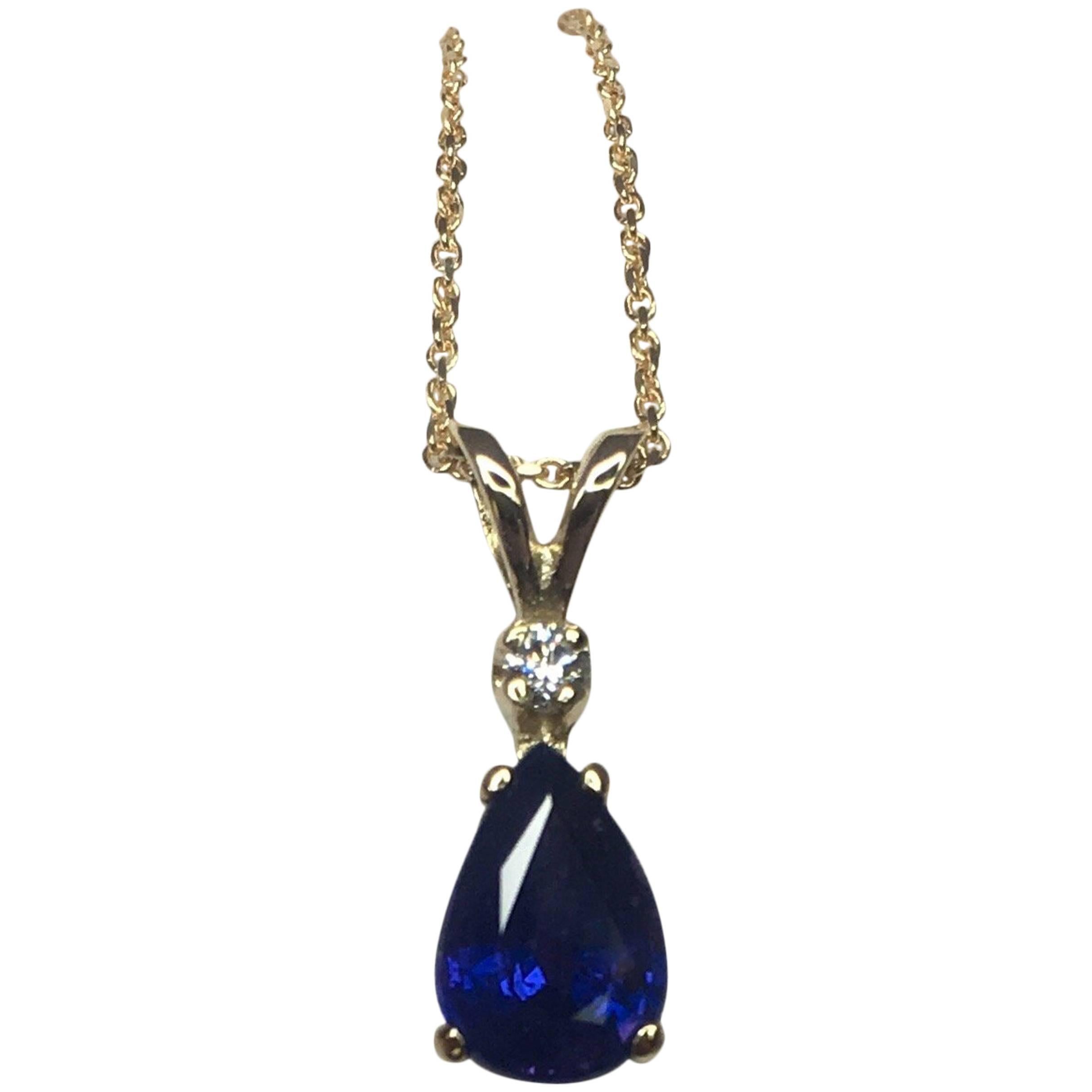 IGI Certified 1.32 Carat Color Change Blue Purple Sapphire Diamond Gold Pendant