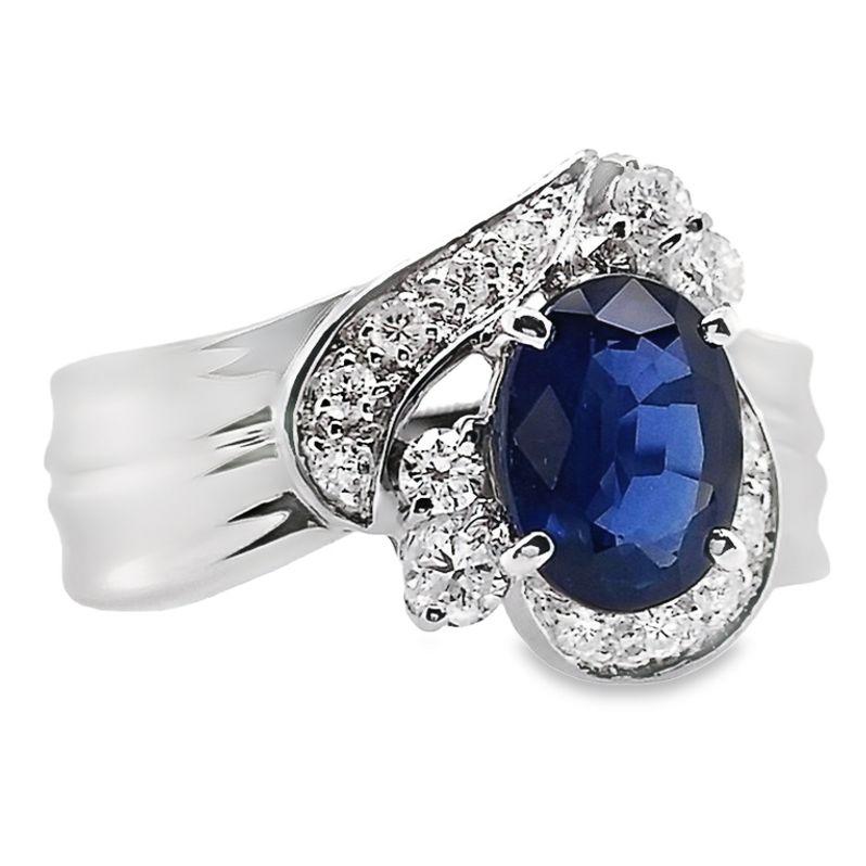 Women's IGI Certified 1.33ct Natural Sapphire 0.33ct Natural Diamonds Platinum Ring For Sale