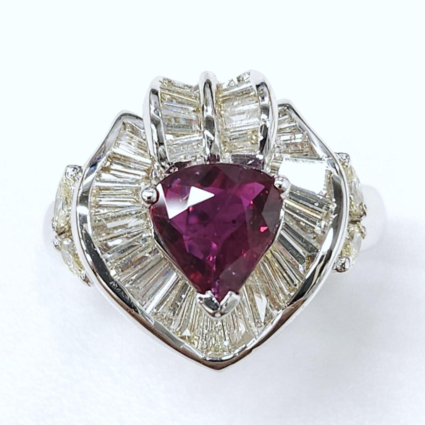 IGI Certified 1.35Carat Ruby & Diamond Ring in 18K White Gold For Sale 5